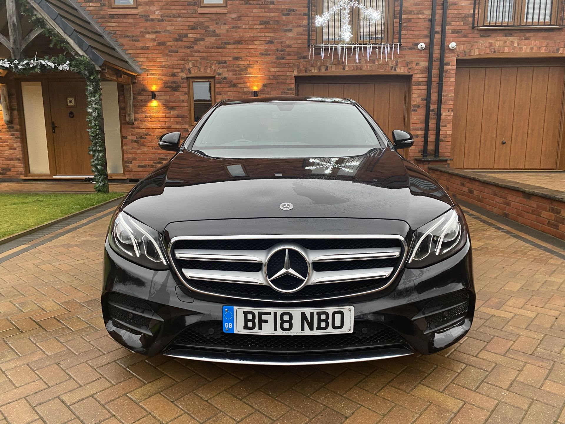 ON SALE MERCEDES E220d AUTO"AMG LINE" SALOON - 18 REG - LOW MILES - 1 KEEPER - LEATHER - GREAT SPEC - Image 3 of 24