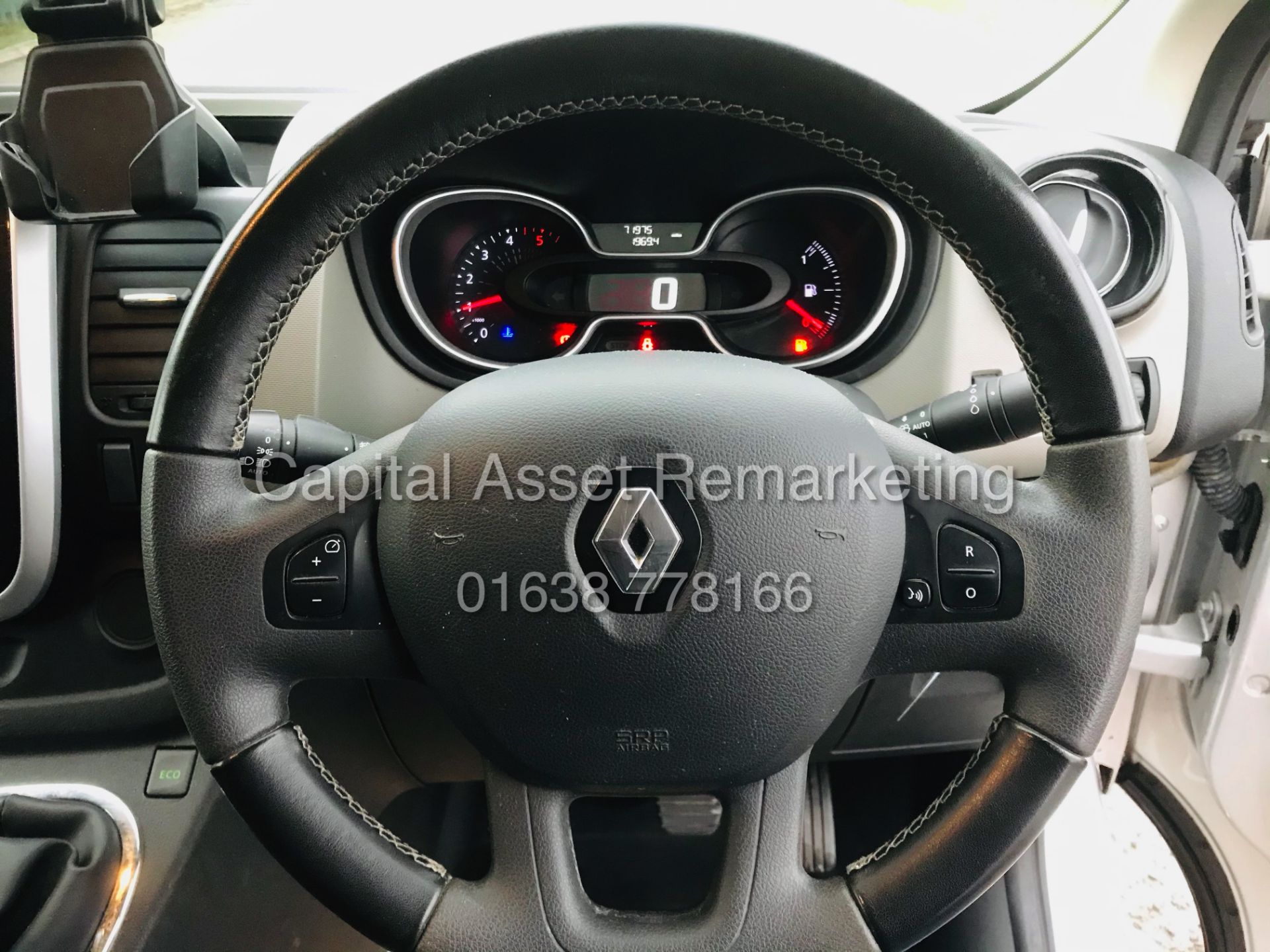 ON SALE RENAULT TRAFIC 1.6DCI "SPORT VAN" 2018 MODEL - SAT NAV -AIR CON- SILVER -ALLOYS - LOW MILES - Image 15 of 24