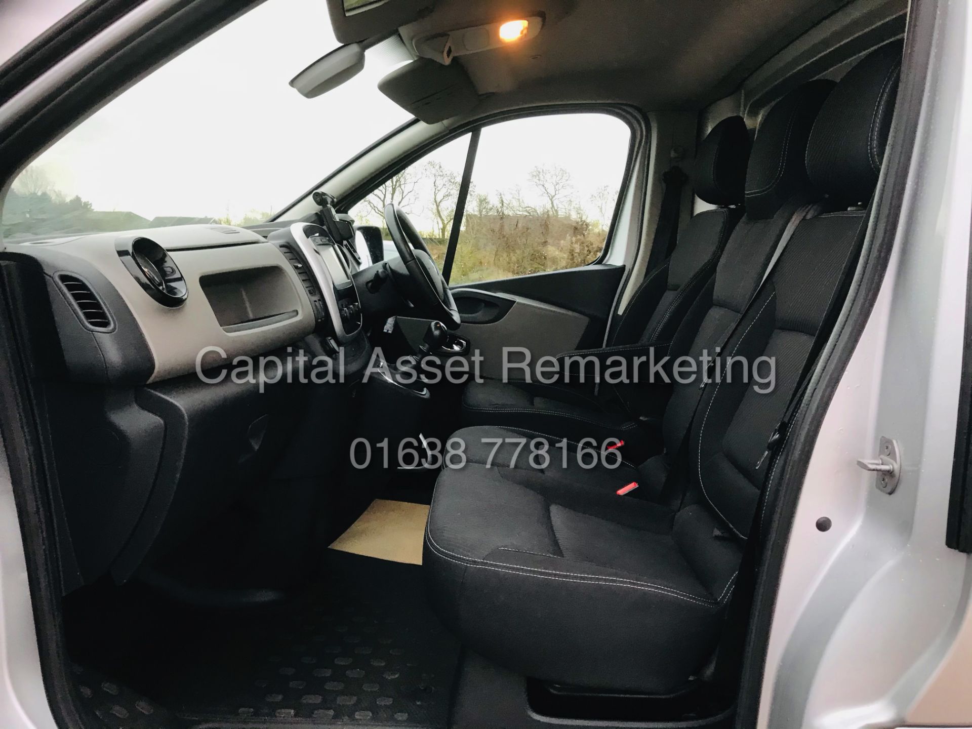 ON SALE RENAULT TRAFIC 1.6DCI "SPORT VAN" 2018 MODEL - SAT NAV -AIR CON- SILVER -ALLOYS - LOW MILES - Image 23 of 24