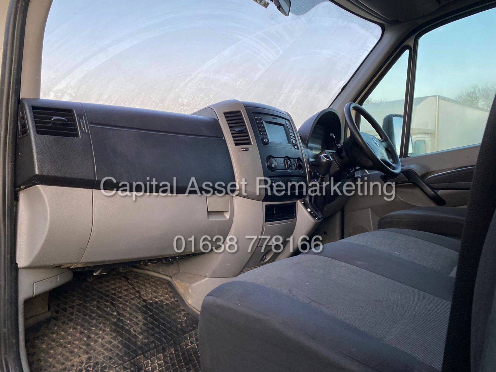 On Sale VOLKSWAGEN CRAFTER 2.0TDI CR35 DROPSIDE (16 REG) 1 OWNER - CRUISE - ELEC PACK - SIDE TOOLBOX - Image 16 of 20