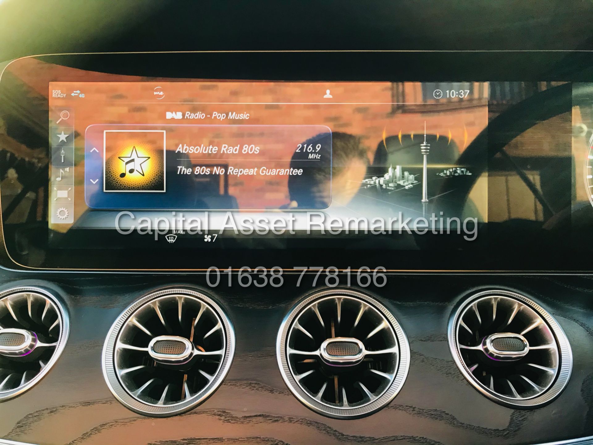 (ON SALE) MERCEDES E220d "AMG-LINE / PREMIUM" 9G CABRIOLET (19 REG) COMAND - AIR SCARF - 360 CAMERA - Image 33 of 51