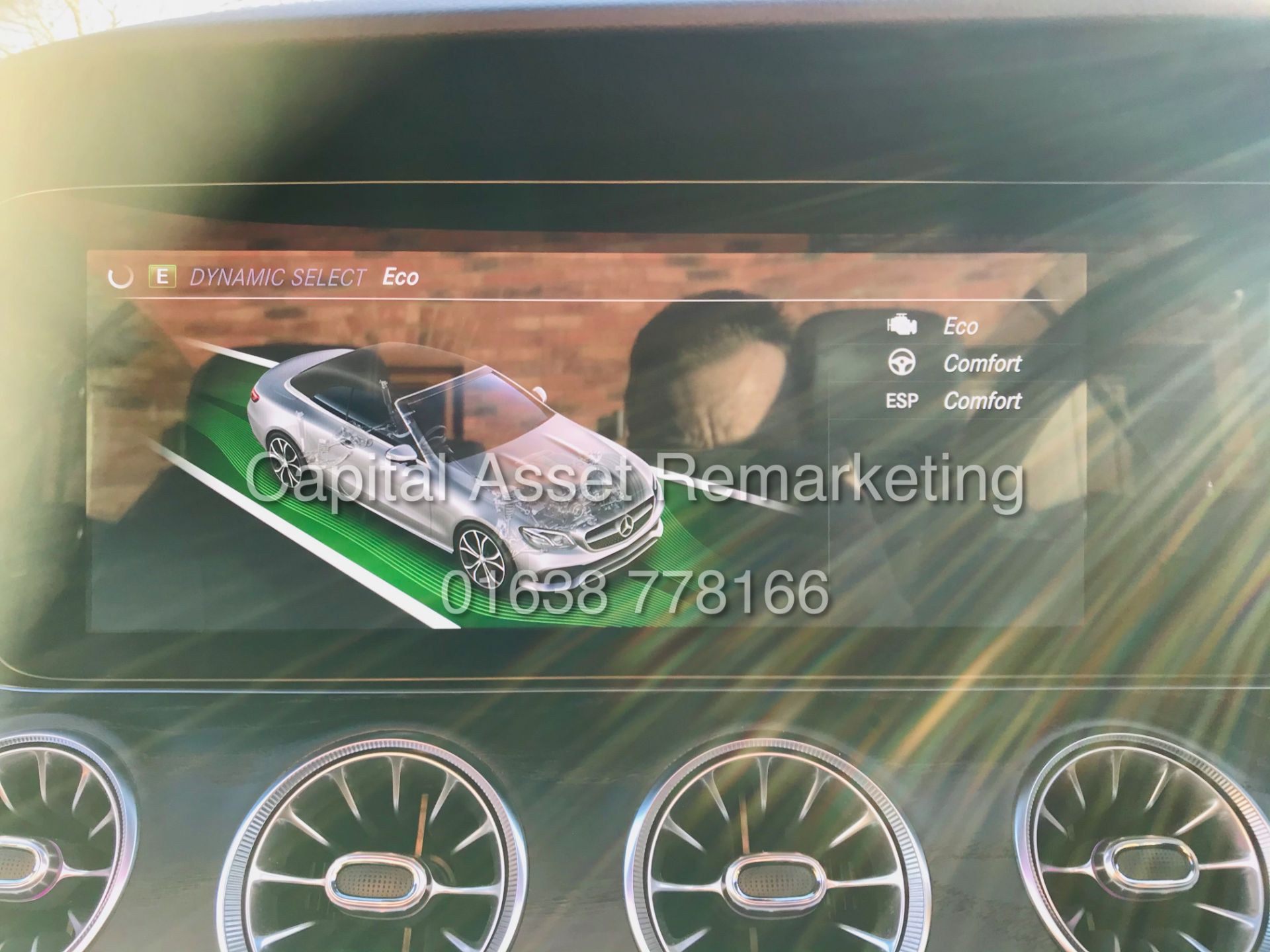 (ON SALE) MERCEDES E220d "AMG-LINE / PREMIUM" 9G CABRIOLET (19 REG) COMAND - AIR SCARF - 360 CAMERA - Image 36 of 51