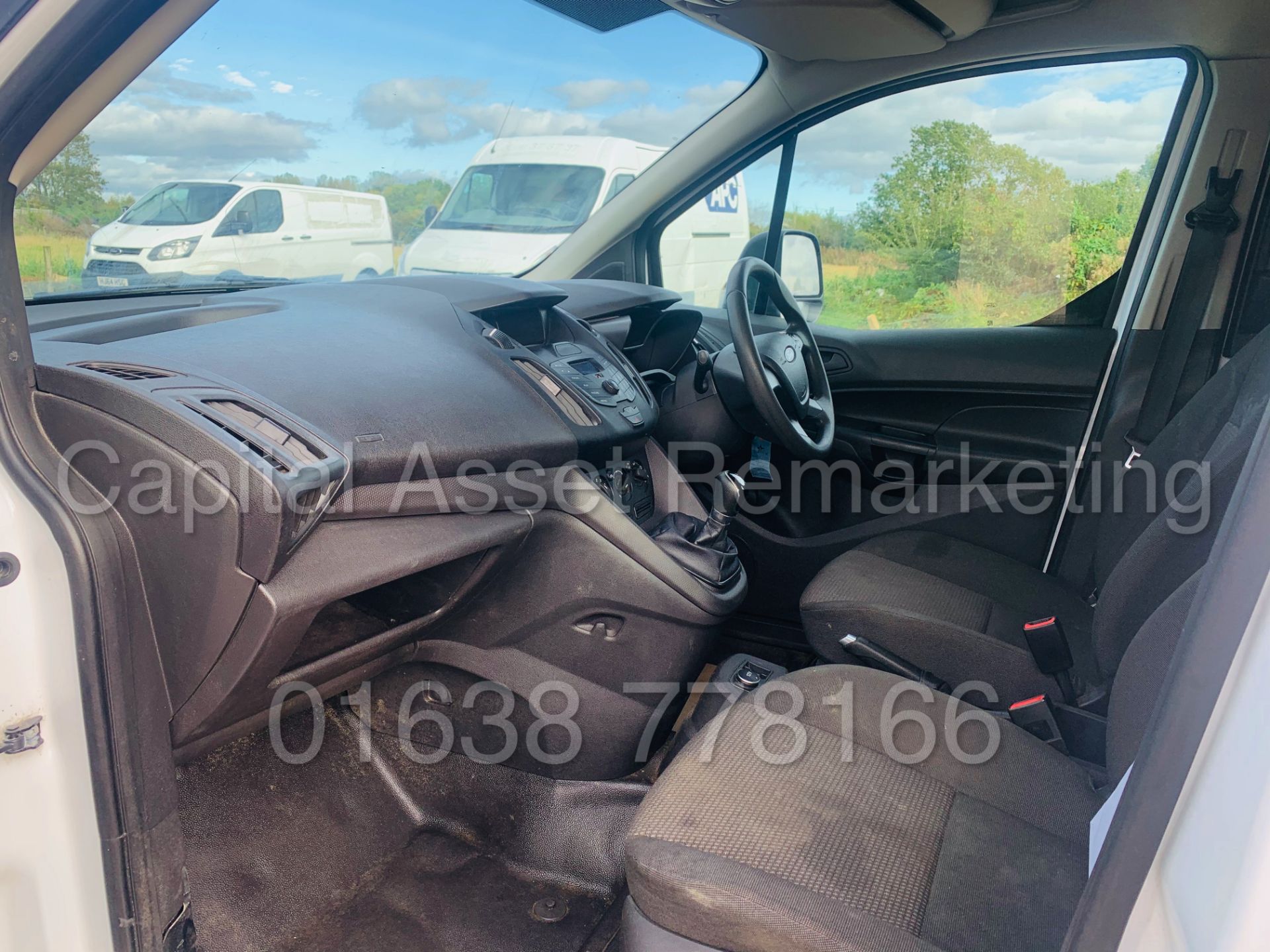 (ON SALE) FORD TRANSIT CONNECT *LWB - 5 SEATER CREW VAN* (2018 - EURO 6) 1.5 TDCI *A/C* (1 OWNER) - Image 19 of 40