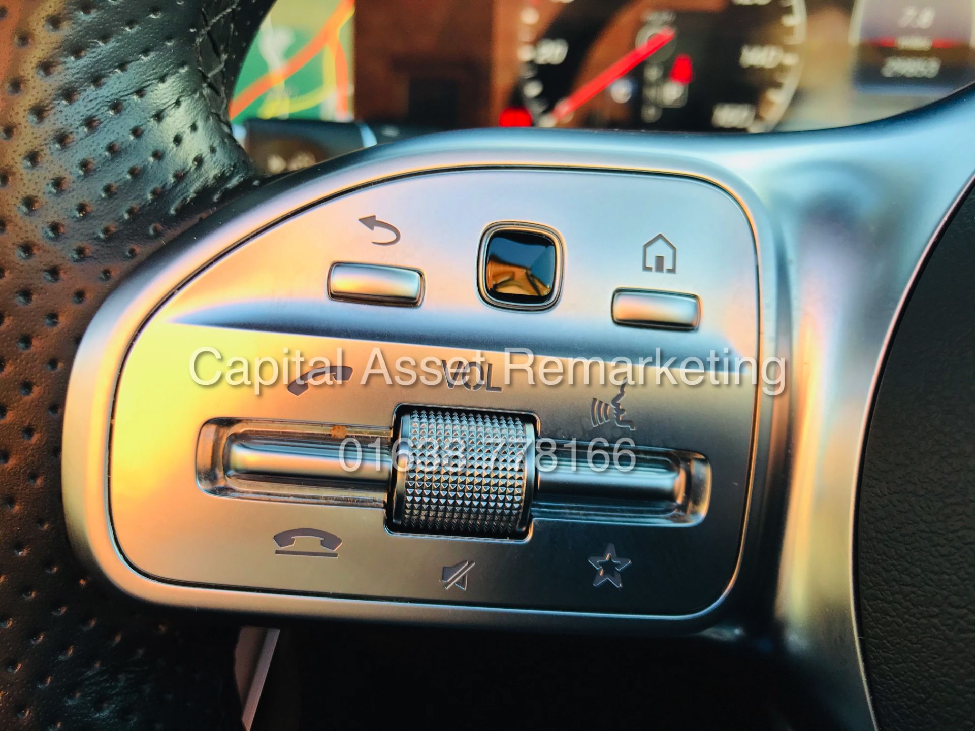 (ON SALE) MERCEDES E220d "AMG-LINE / PREMIUM" 9G CABRIOLET (19 REG) COMAND - AIR SCARF - 360 CAMERA - Image 26 of 51