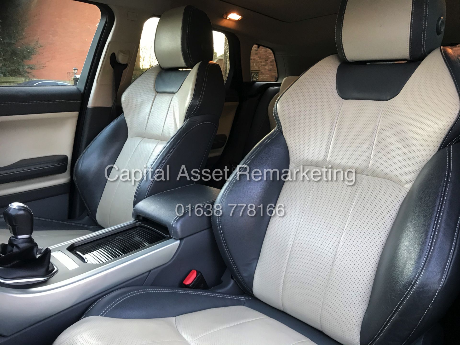 (On Sale) RANGE ROVER EVOQUE 2.0 "SE TECH" ED4 (66 REG) 5DR - 1 OWNER *PAN ROOF* NAV - FULL LEATHER - Image 13 of 32