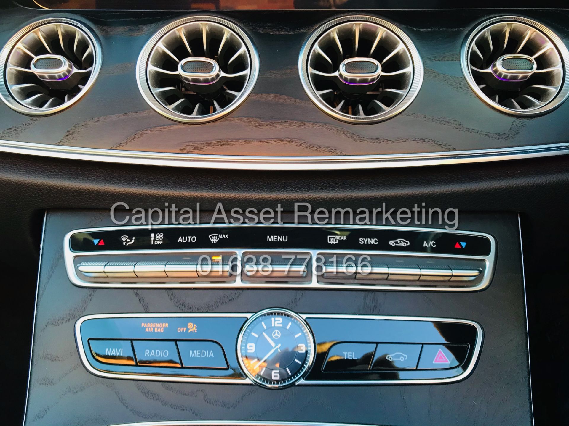 (ON SALE) MERCEDES E220d "AMG-LINE / PREMIUM" 9G CABRIOLET (19 REG) COMAND - AIR SCARF - 360 CAMERA - Image 41 of 51