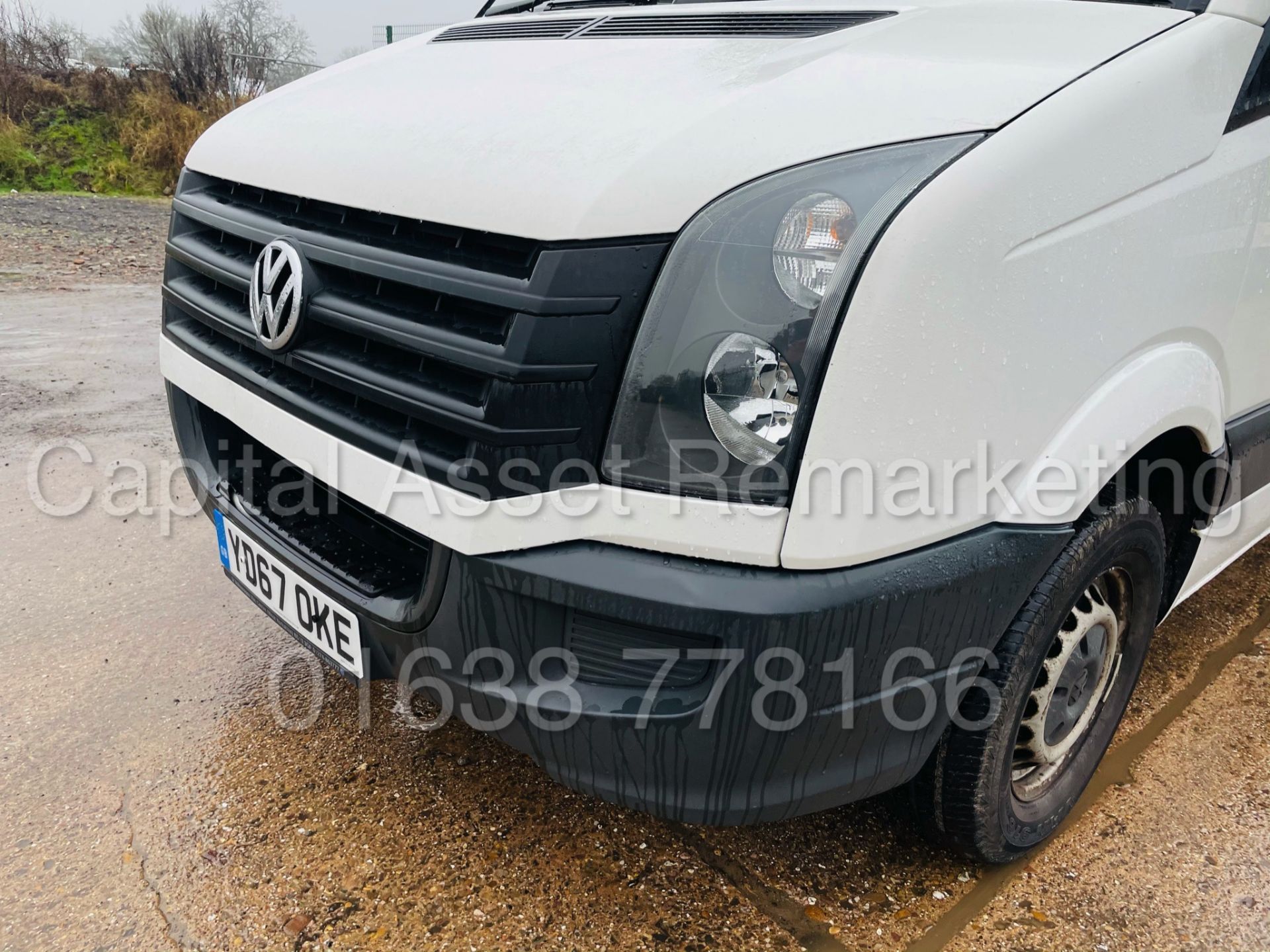 VOLKSWAGEN CRAFTER CR35 TDI BMT *LWB - LUTON / BOX VAN* (2018 -EURO 6) 'U-LEZ COMPLIANT' *TAIL-LIFT* - Image 21 of 44