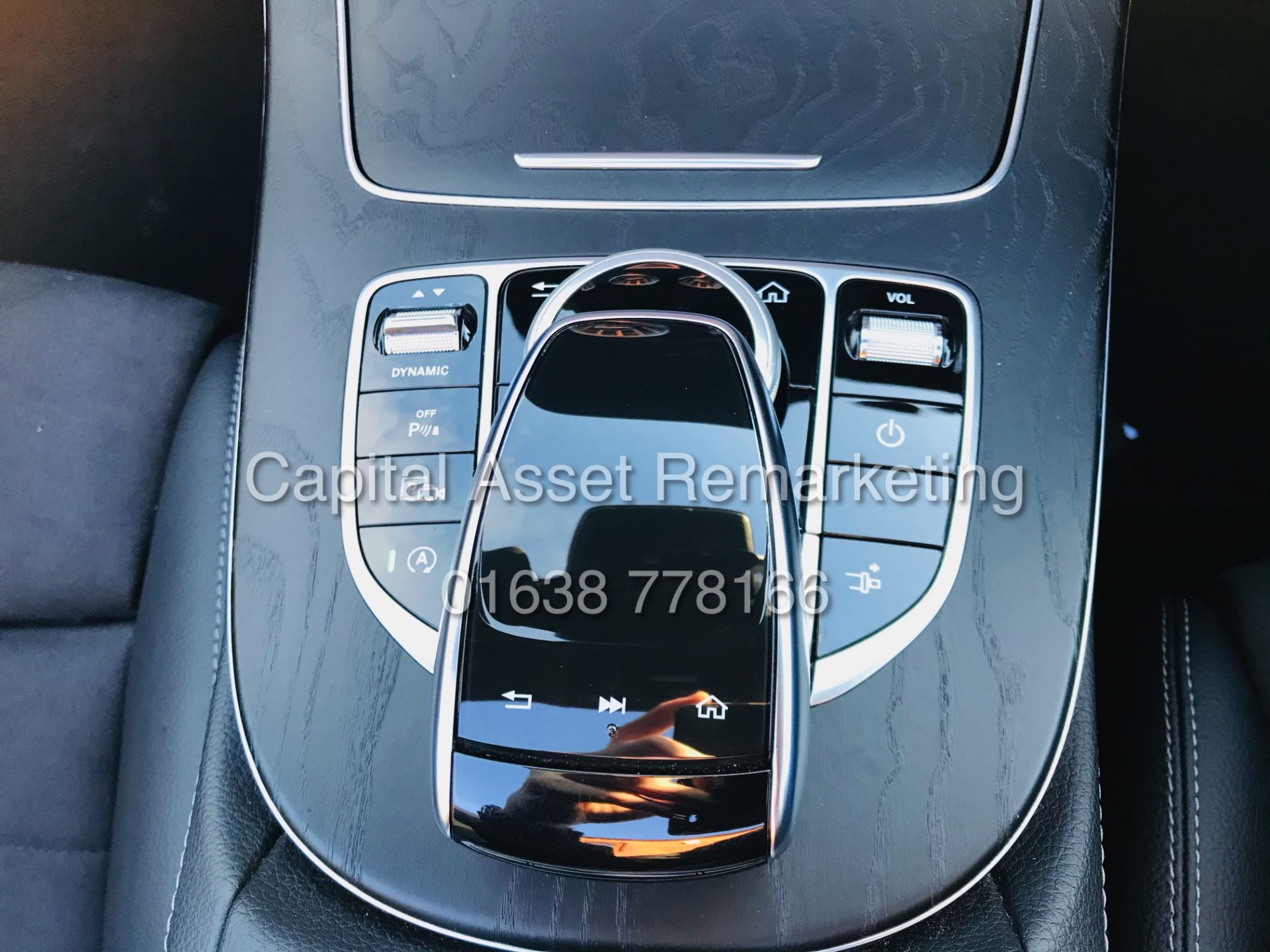 (ON SALE) MERCEDES E220d "AMG-LINE / PREMIUM" 9G CABRIOLET (19 REG) COMAND - AIR SCARF - 360 CAMERA - Image 42 of 51