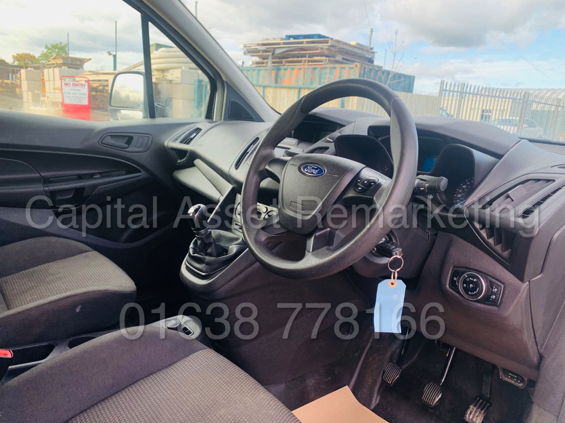 (ON SALE) FORD TRANSIT CONNECT *LWB - 5 SEATER CREW VAN* (2018 - EURO 6) 1.5 TDCI *A/C* (1 OWNER) - Image 30 of 40
