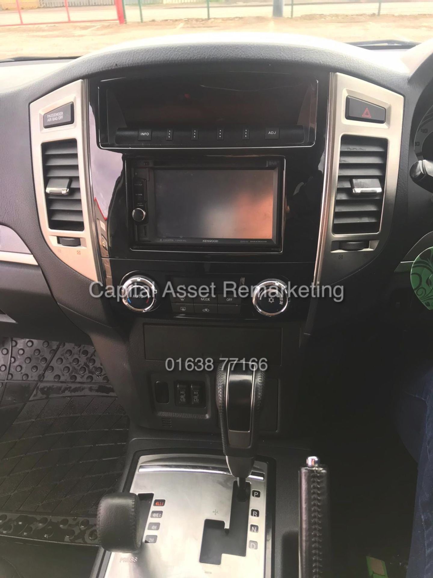 (ON SALE) MITSUBISHI SHOGUN 3.2 DI-D AUTO SWB (2018 MODEL) LOW MILEAGE FSH *RARE* NO VAT-SAVE 20% - Image 10 of 10