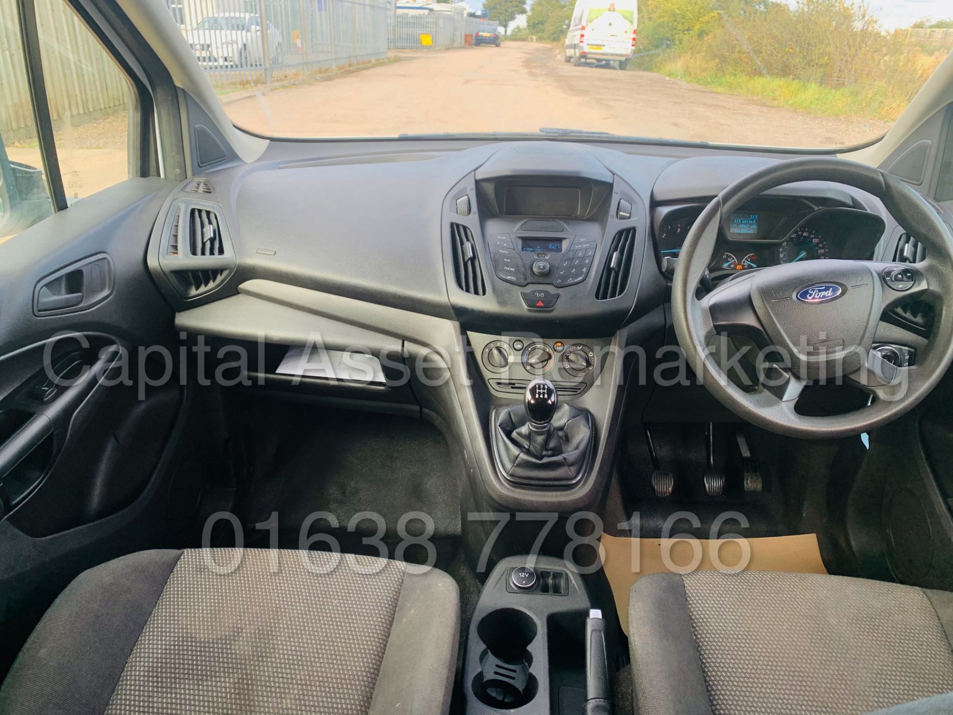 (ON SALE) FORD TRANSIT CONNECT *LWB - 5 SEATER CREW VAN* (2018 - EURO 6) 1.5 TDCI *A/C* (1 OWNER) - Image 26 of 40