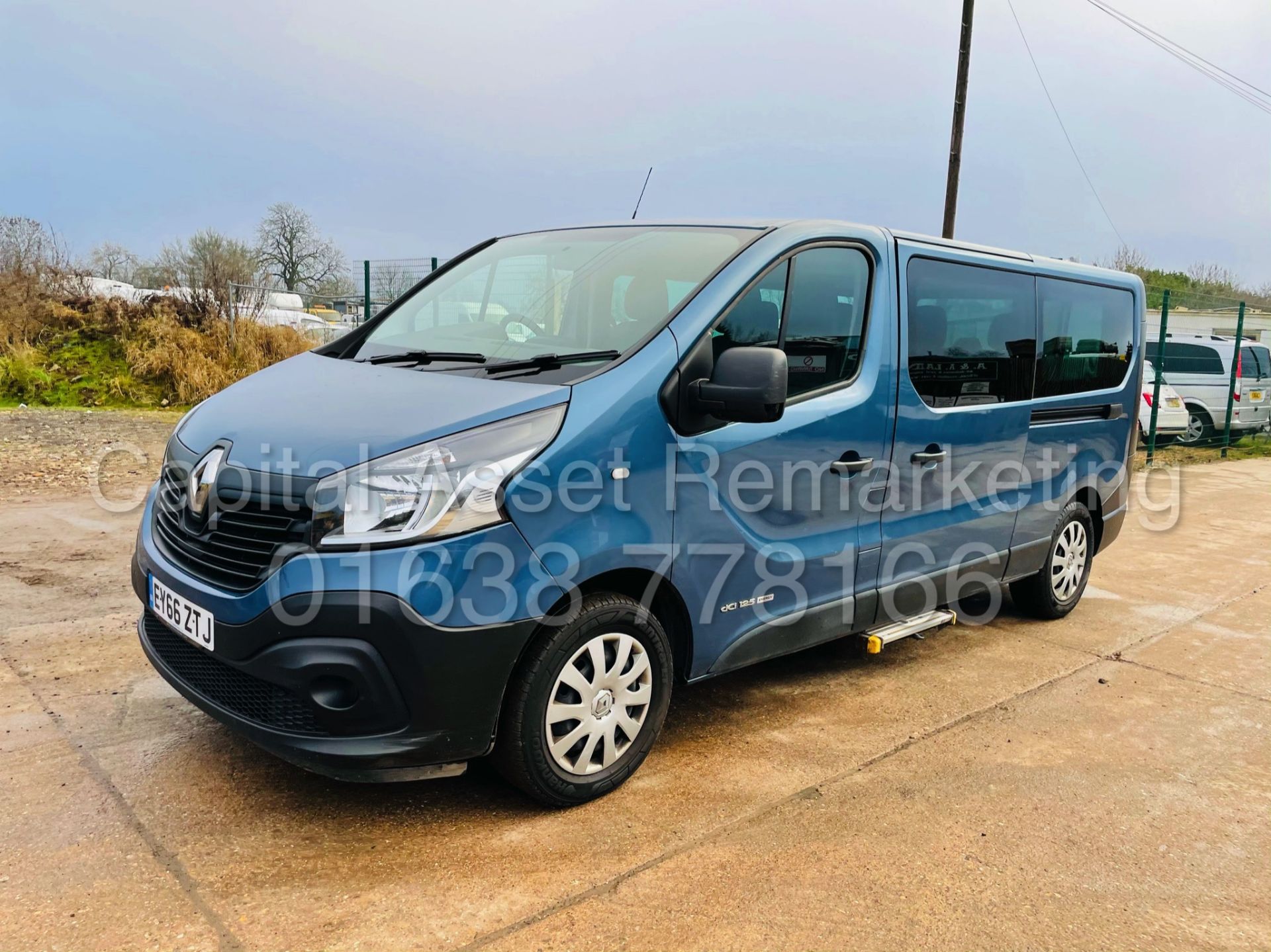 RENAULT TRAFIC *LWB - 9 SEATER MPV / BUS* (2017 - EURO 6) '1.6 DCI - 6 SPEED' *AIR CON* (NO VAT) - Image 3 of 47