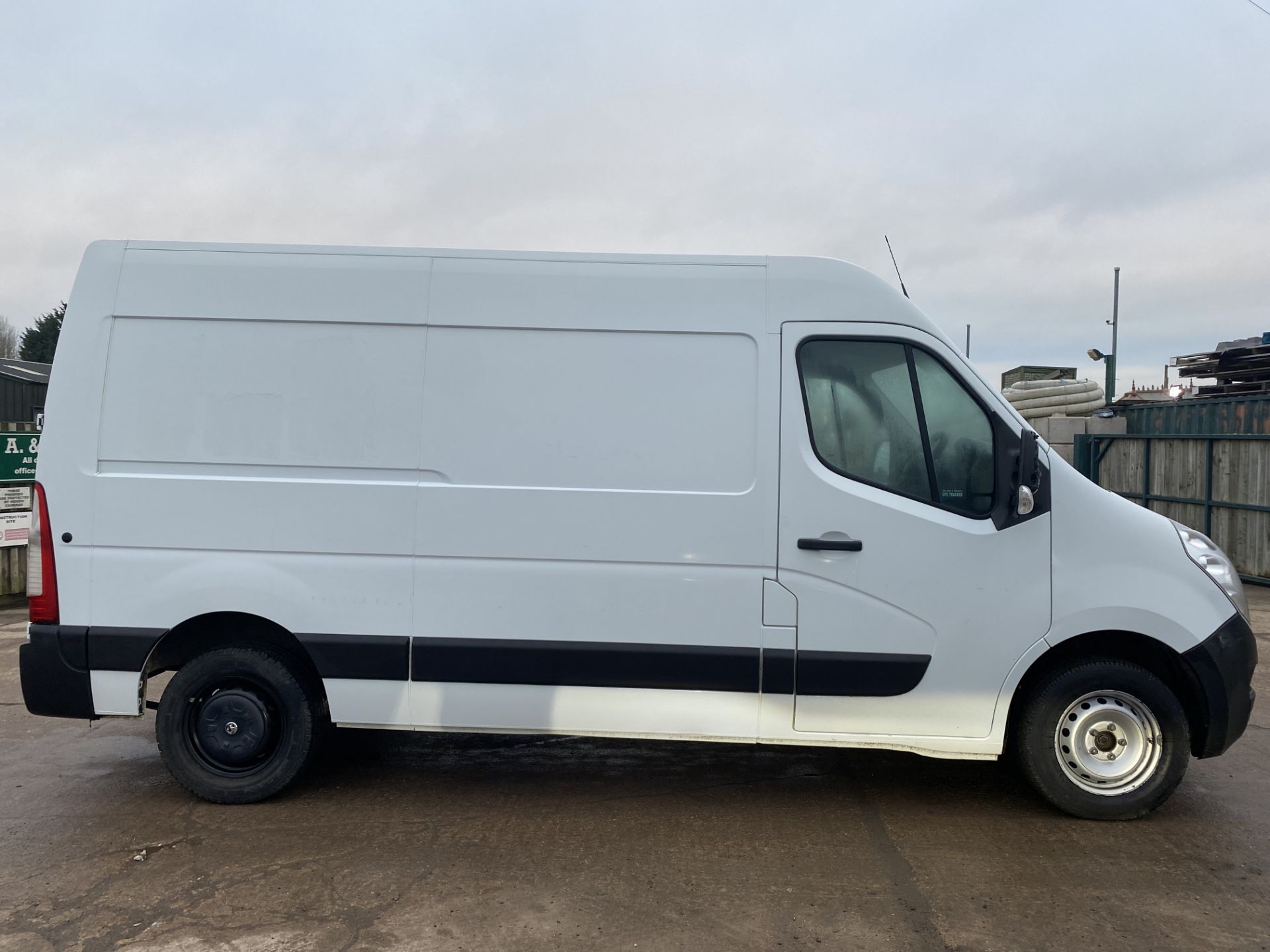 (ON SALE) RENAULT MASTER / VAUXHALL MOVANO 2.3CDTI (130) EURO 6 - 66 REG - ONLY 99K MILES - AIR CON - Image 6 of 12