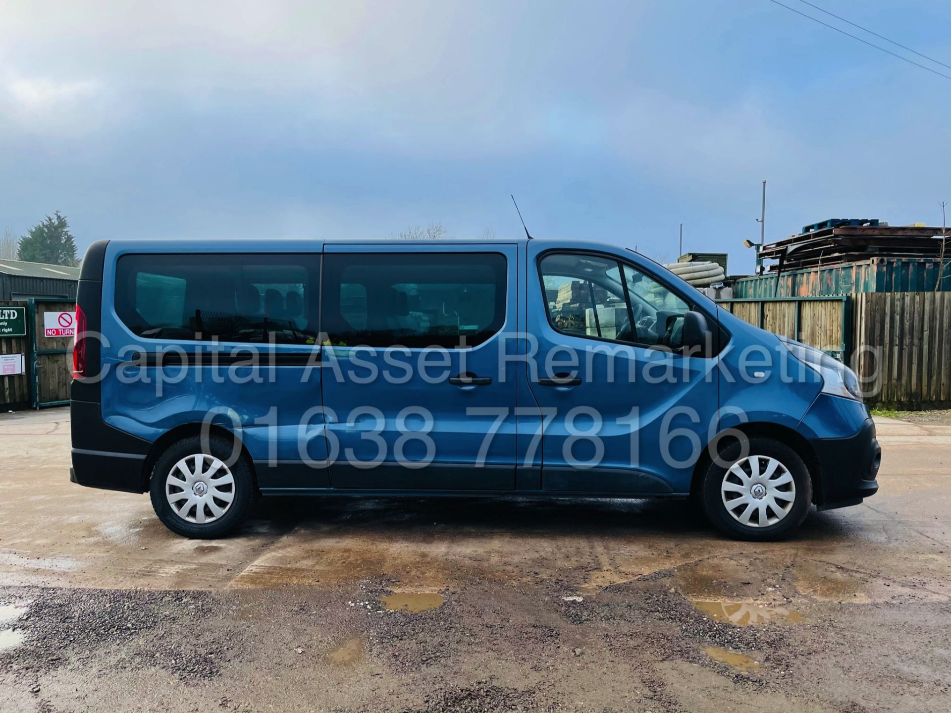 RENAULT TRAFIC *LWB - 9 SEATER MPV / BUS* (2017 - EURO 6) '1.6 DCI - 6 SPEED' *AIR CON* (NO VAT) - Image 10 of 47