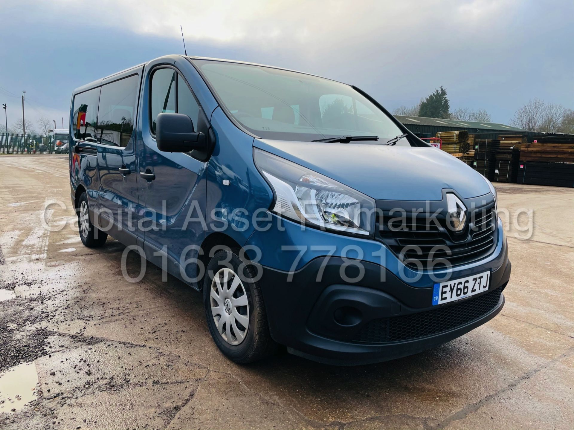 RENAULT TRAFIC *LWB - 9 SEATER MPV / BUS* (2017 - EURO 6) '1.6 DCI - 6 SPEED' *AIR CON* (NO VAT) - Image 13 of 47