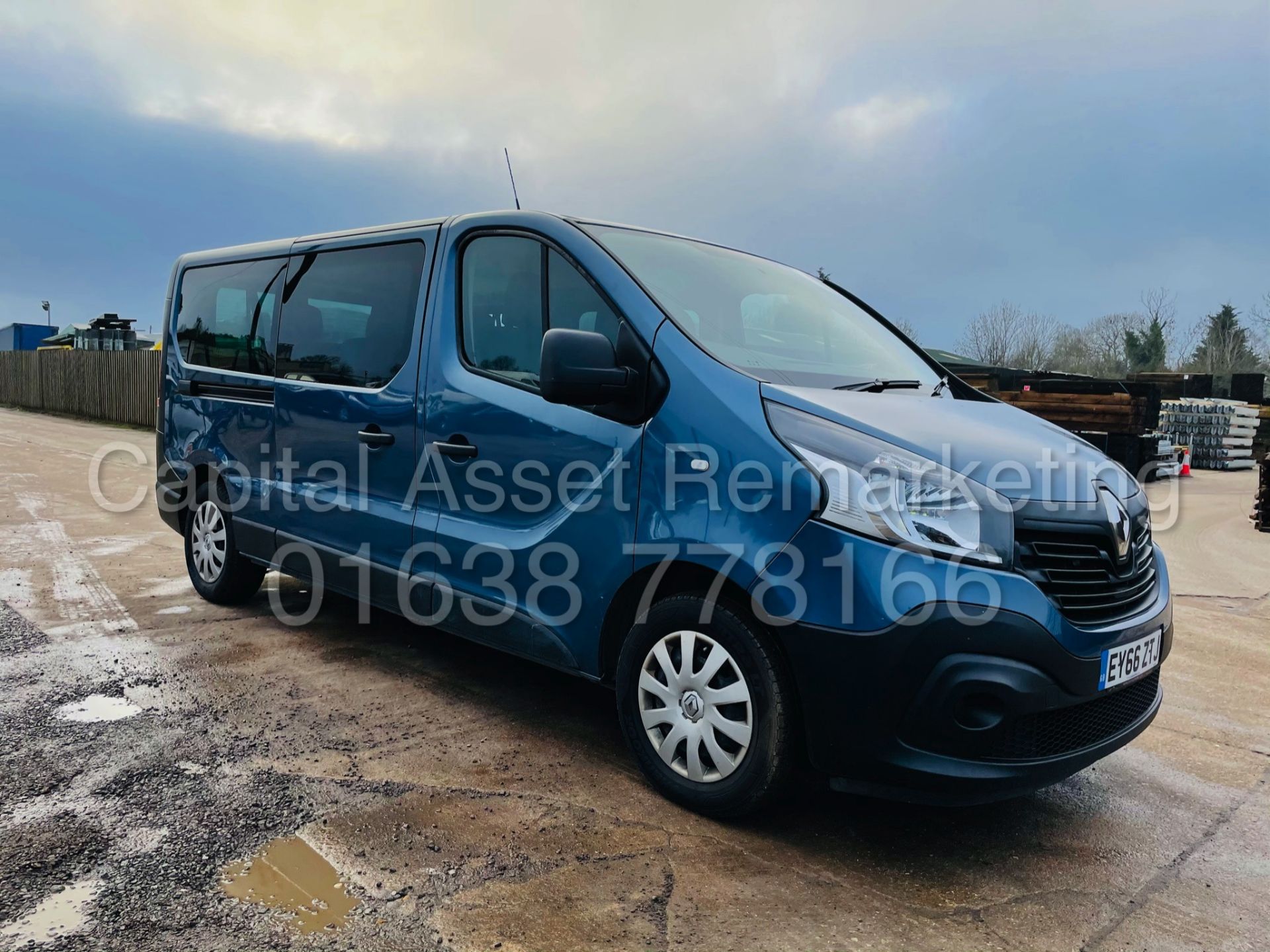 RENAULT TRAFIC *LWB - 9 SEATER MPV / BUS* (2017 - EURO 6) '1.6 DCI - 6 SPEED' *AIR CON* (NO VAT) - Image 12 of 47