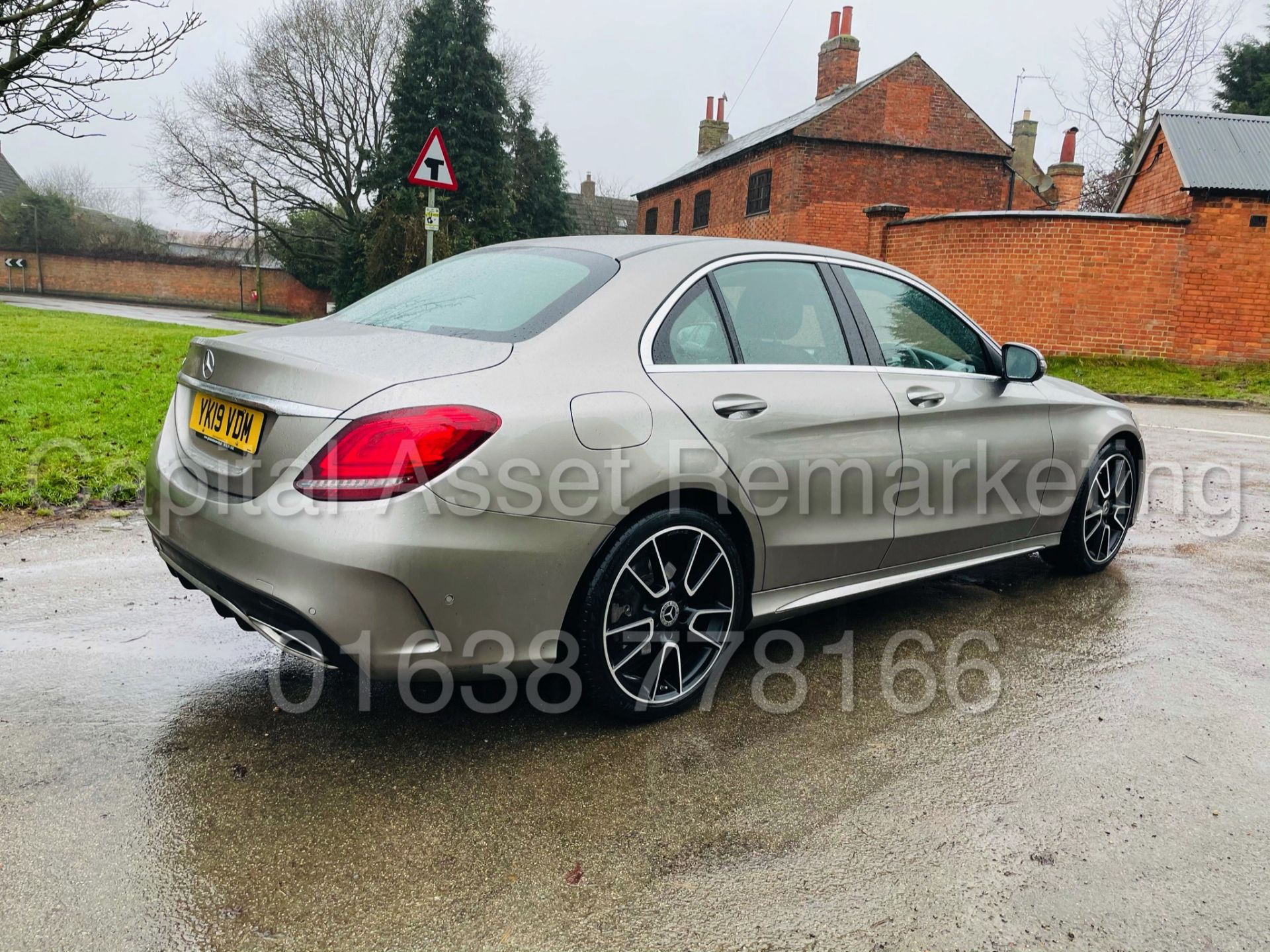 (On Sale) MERCEDES-BENZ C220D *AMG- PREMIUM* (2019 - NEW MODEL) '9-G TRONIC-SAT NAV' *ULTIMATE SPEC* - Image 13 of 52