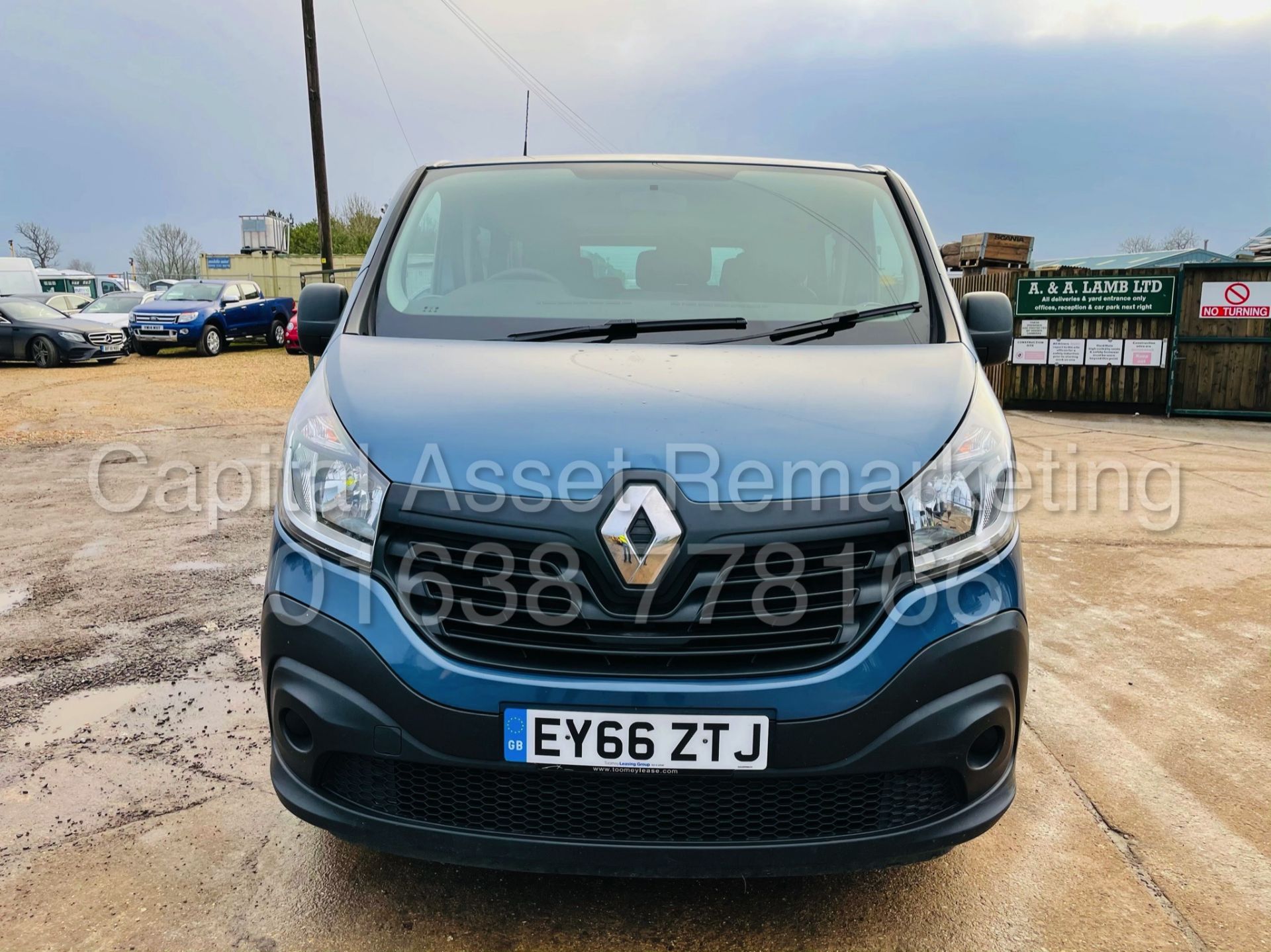 RENAULT TRAFIC *LWB - 9 SEATER MPV / BUS* (2017 - EURO 6) '1.6 DCI - 6 SPEED' *AIR CON* (NO VAT) - Image 14 of 47
