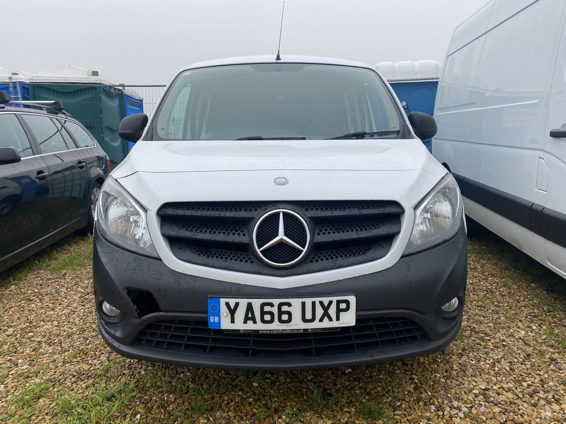 On Sale MERCEDES CITAN 109CDI LWB DUALINER / CREW / KOMBI VAN 5 SEATER - 2017 MODEL - 1 OWNER FSH - - Image 2 of 15