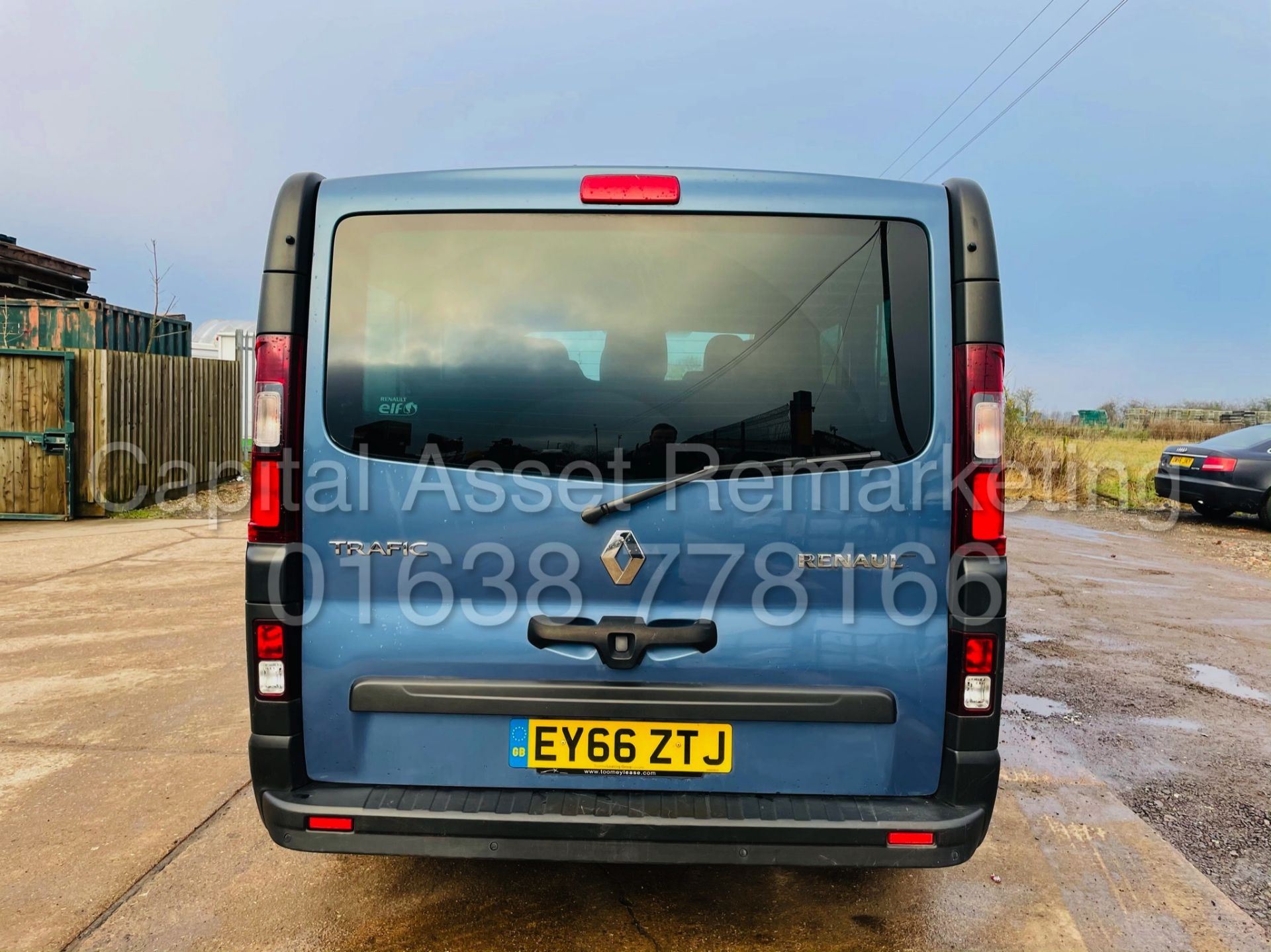 RENAULT TRAFIC *LWB - 9 SEATER MPV / BUS* (2017 - EURO 6) '1.6 DCI - 6 SPEED' *AIR CON* (NO VAT) - Image 7 of 47