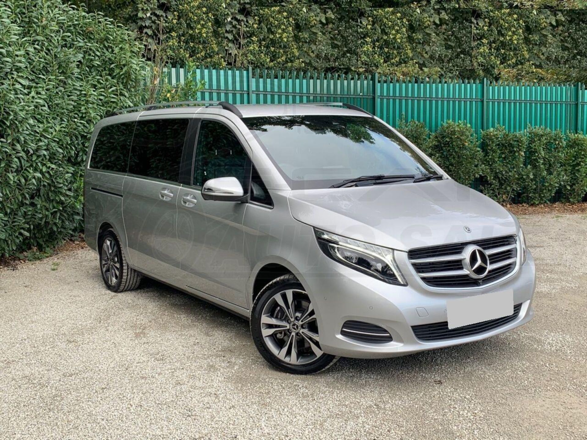 On Sale MERCEDES V220d "SPORT" AUTO Bluetec 8 SEATER "MPV" 2018 REG - 1 OWNER - LEATHER - HUGE SPEC - Image 2 of 12