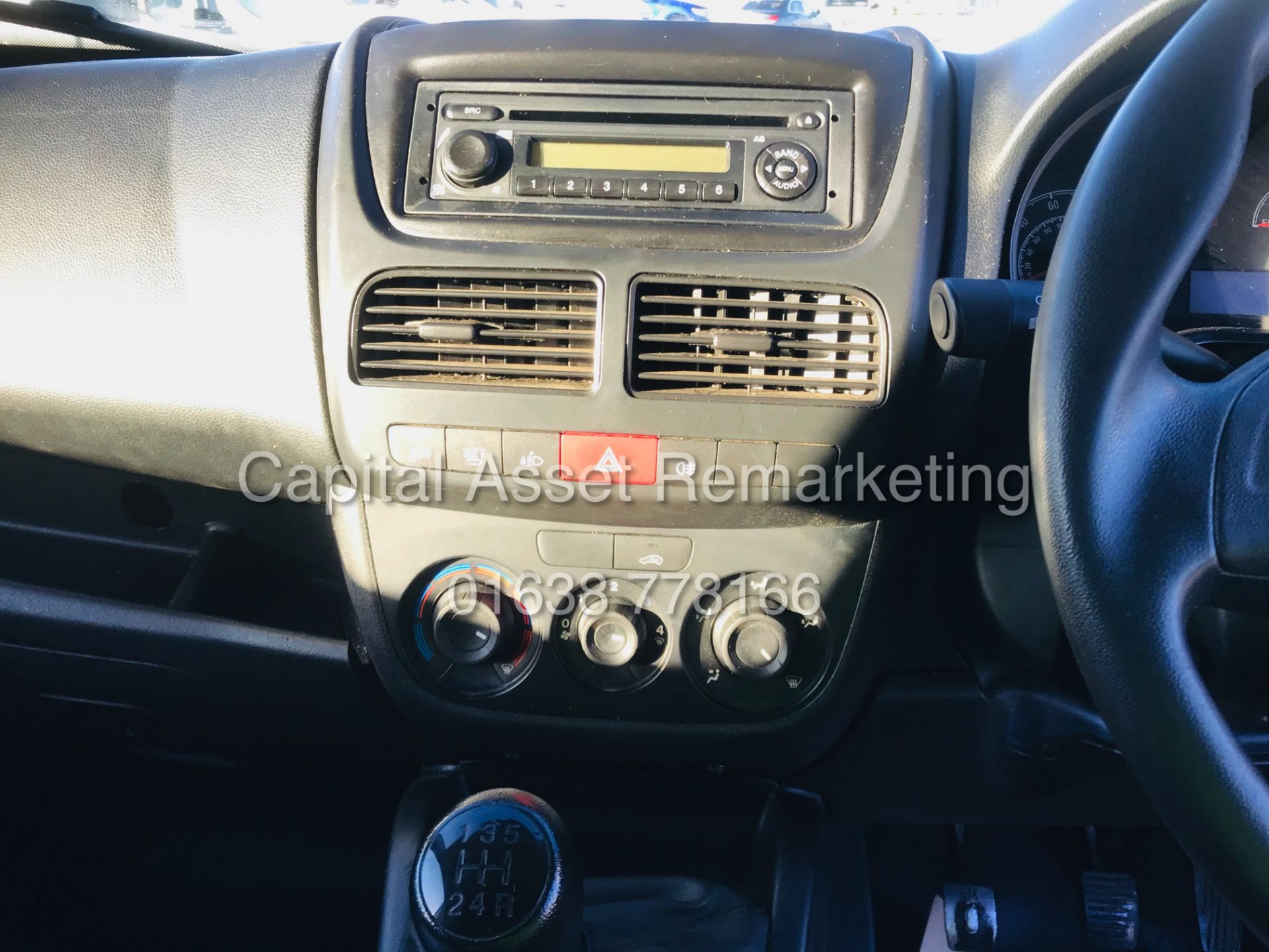 VAUXHALL COMBO 2000 CDTI (2017 MODEL) 1 OWNER WITH STAMPED HISTORY - SIDE DOOR *EURO 6* - Image 10 of 11