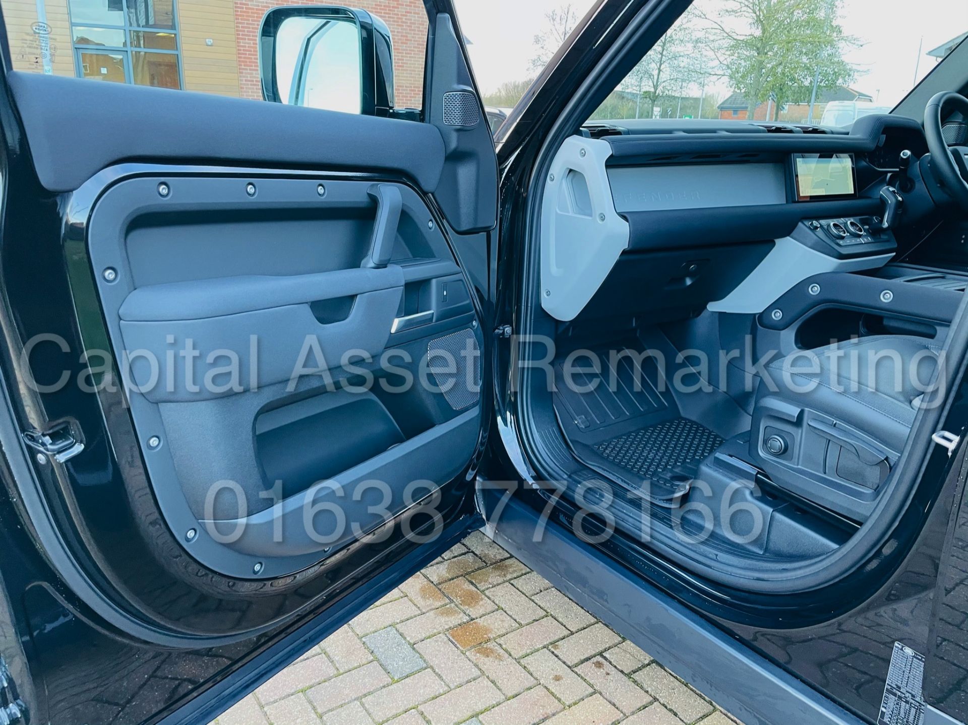 (On Sale) LAND ROVER DEFENDER 110 *BLACK* (70 REG - NEW MODEL) '2.0 DIESEL-240 BHP-AUTO' *HUGE SPEC* - Image 23 of 61