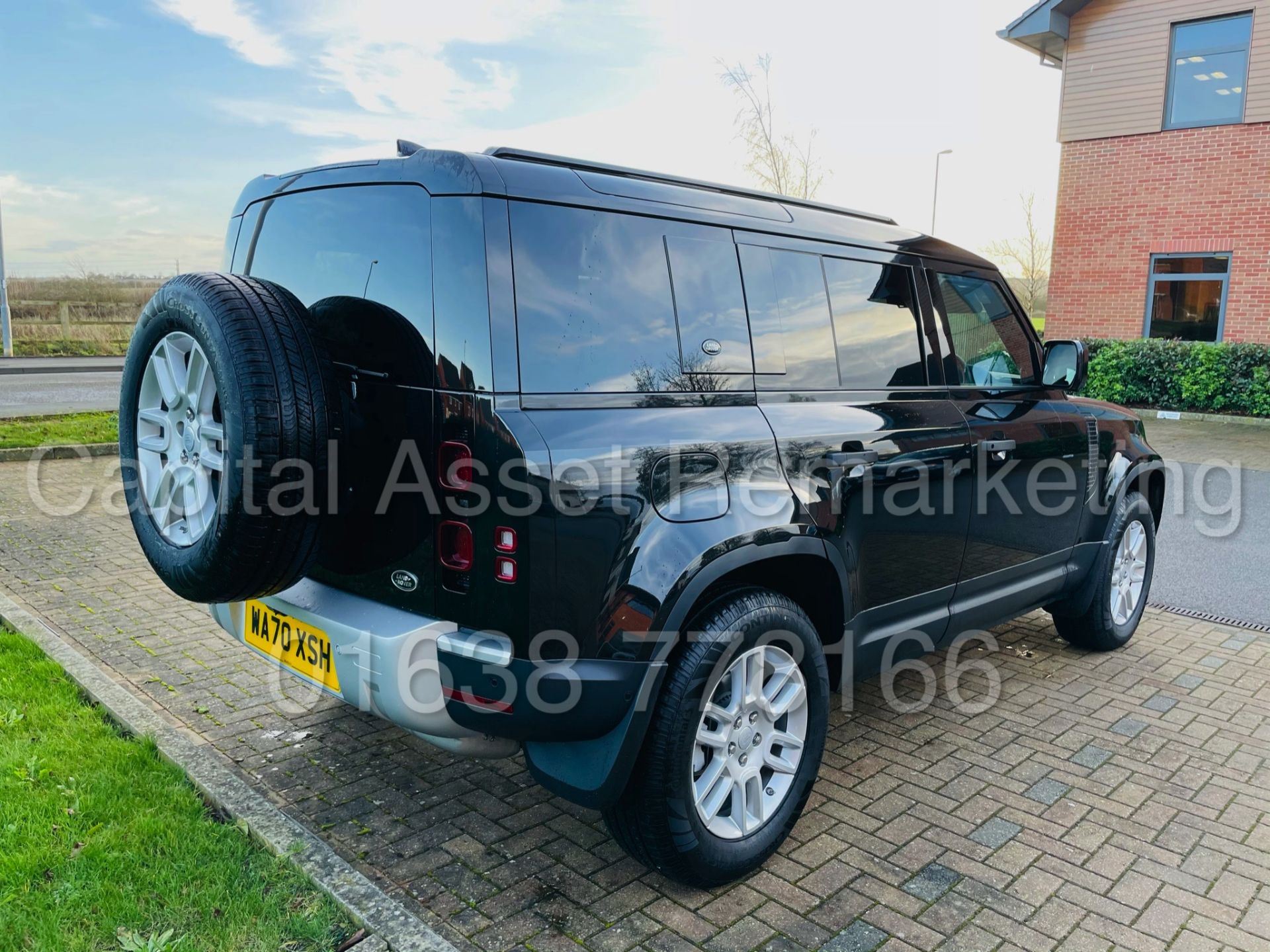 (On Sale) LAND ROVER DEFENDER 110 *BLACK* (70 REG - NEW MODEL) '2.0 DIESEL-240 BHP-AUTO' *HUGE SPEC* - Image 9 of 61