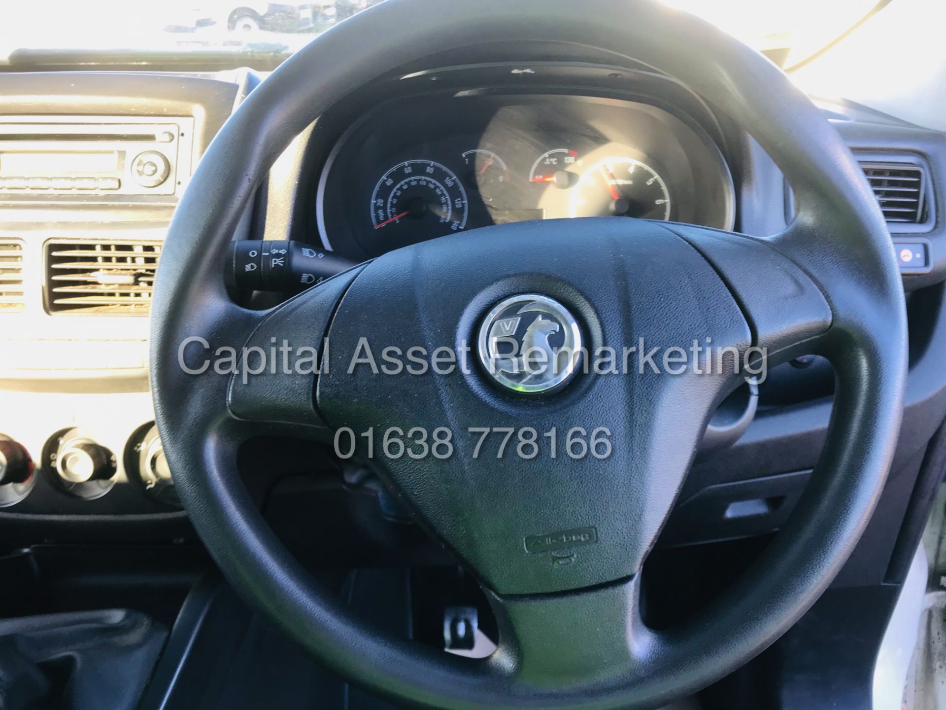 VAUXHALL COMBO 2000 CDTI (2017 MODEL) 1 OWNER WITH STAMPED HISTORY - SIDE DOOR *EURO 6* - Image 9 of 11