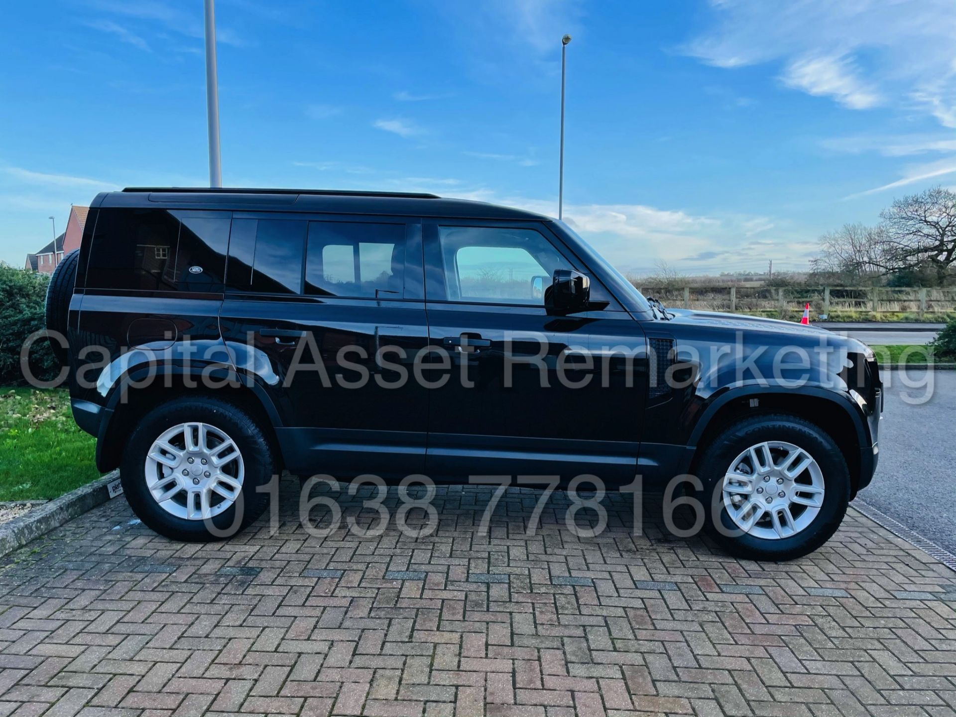 (On Sale) LAND ROVER DEFENDER 110 *BLACK* (70 REG - NEW MODEL) '2.0 DIESEL-240 BHP-AUTO' *HUGE SPEC* - Image 10 of 61