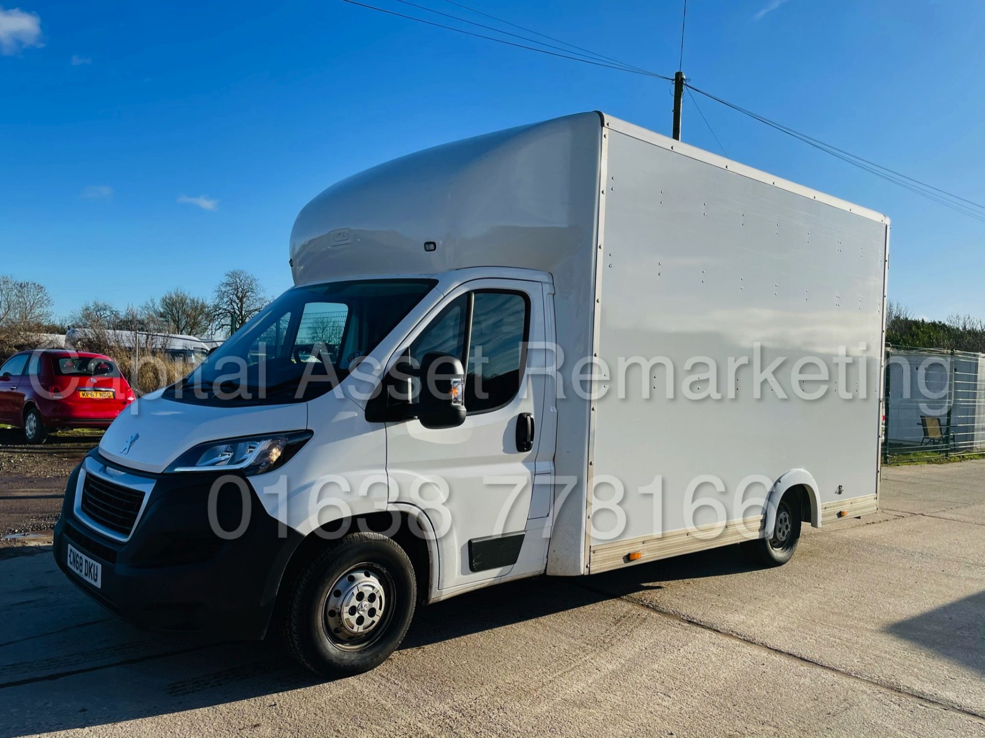 PEUGEOT BOXER 335 *LWB - LO LOADER / LUTON BOX VAN* (2019-EURO 6) '2.0 BLUE HDI - 6 SPEED' (1 OWNER) - Image 3 of 39