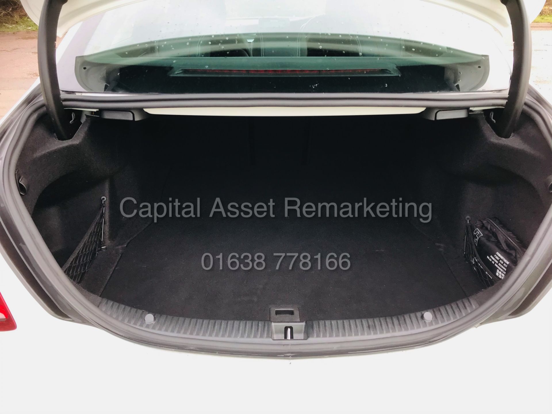 (On Sale) MERCEDES C220d "AMG-LINE" 9G TRONIC (18 REG) SAT NAV - LEATHER - STOP/START *GREAT SPEC* - Image 18 of 36