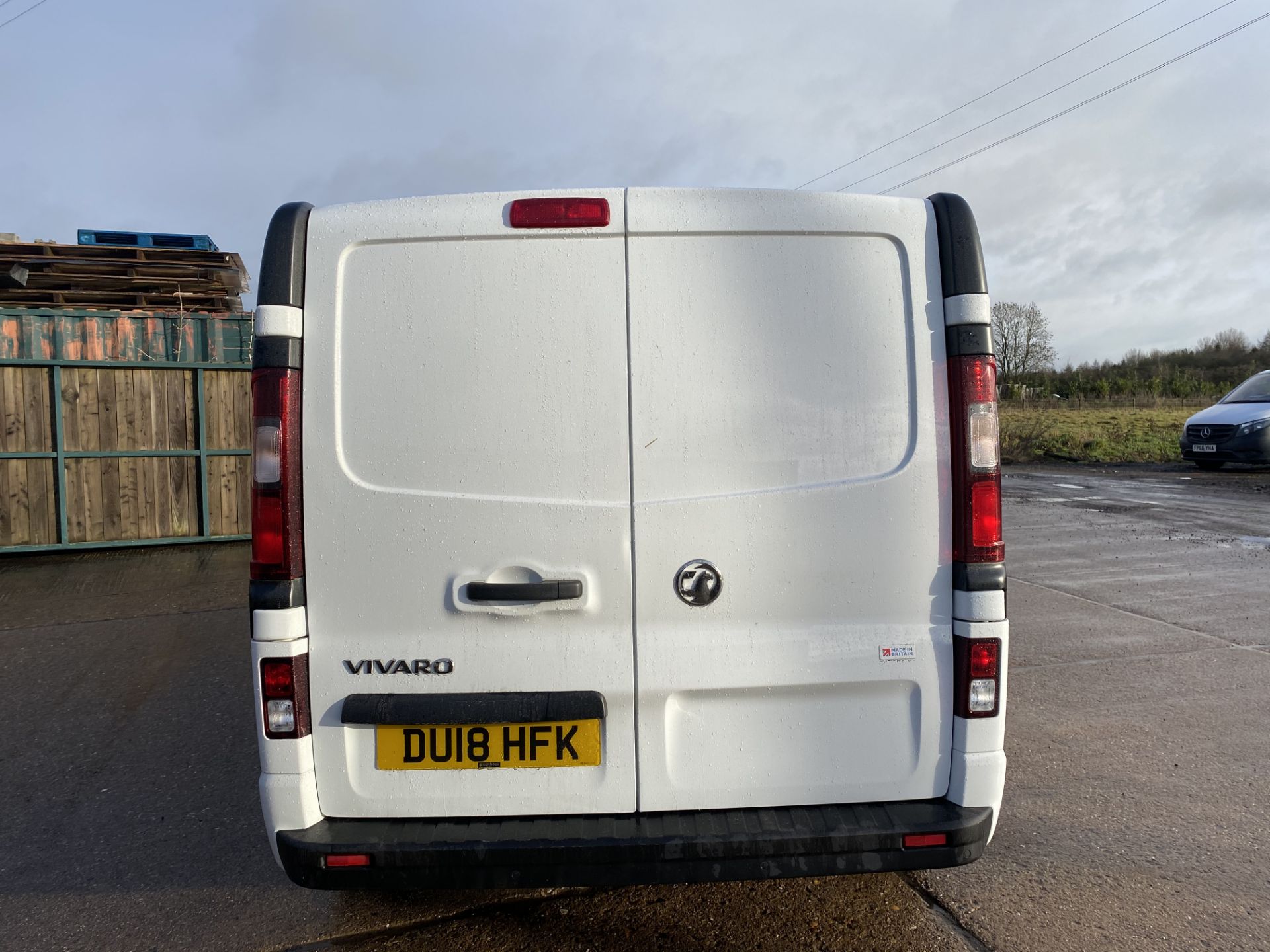 On Sale VAUXHALL VIVARO 1.6"CDTI"120 (SPORTIVE) EURO 6 - 18 REG - AIR CON - SAT NAV - HUGE SPEC 49K - Image 11 of 23