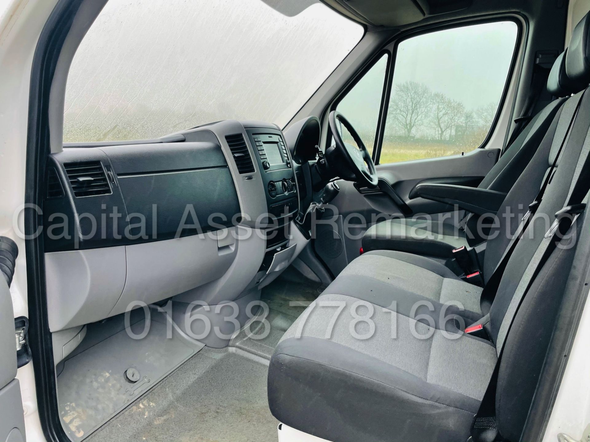 (On Sale) VOLKSWAGEN CRAFTER TDI BMT *LWB-LUTON / BOX VAN* (67 REG -EURO 6) 'U-LEZ'' *TAIL-LIFT* - Image 19 of 42