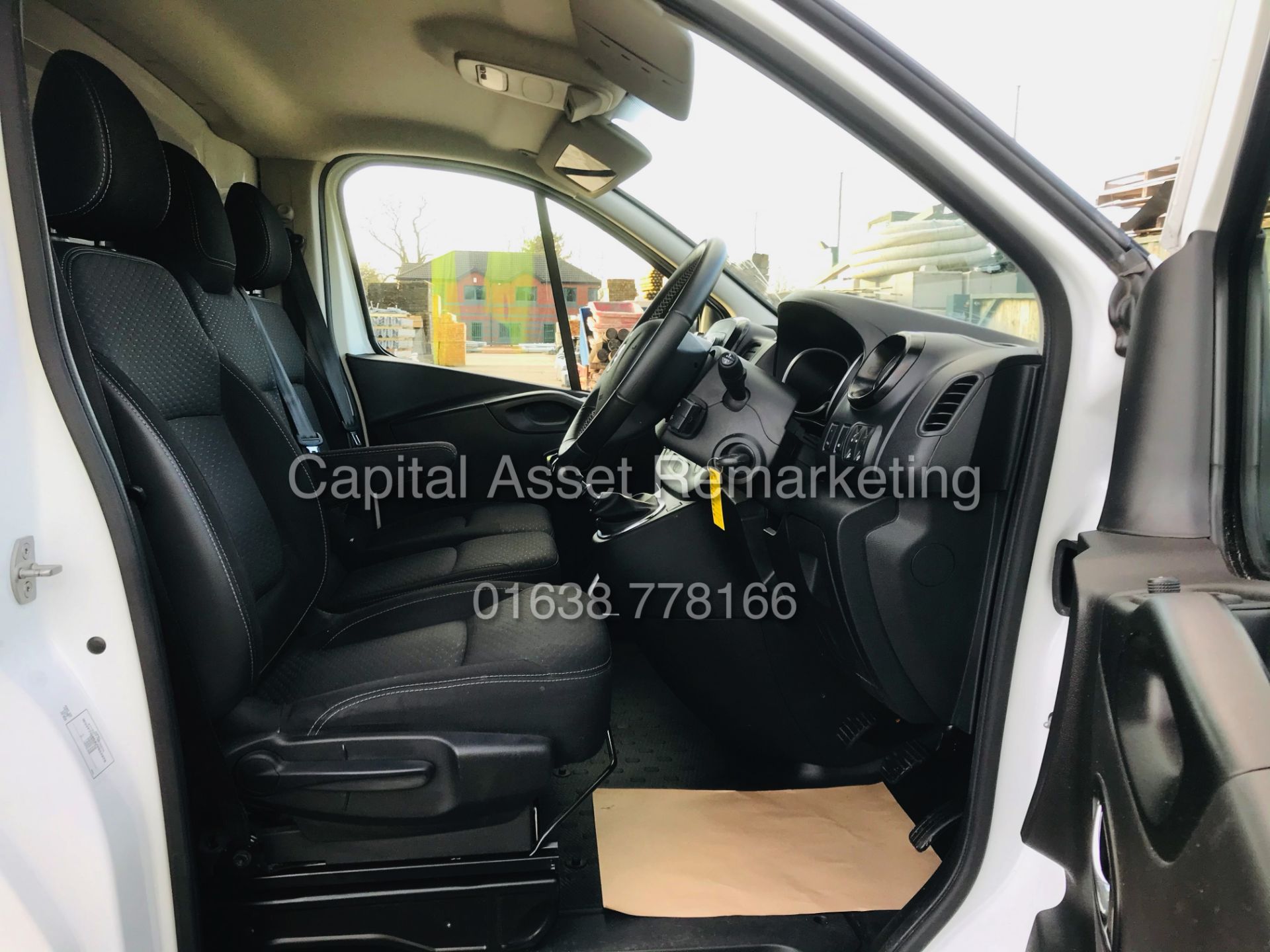 ON SALE VAUXHALL VIVARO CDTI "SPORTIVE" 1 OWNER (18 REG) AIR CON - ELEC PACK - CRUISE - GREAT SPEC - Image 13 of 25
