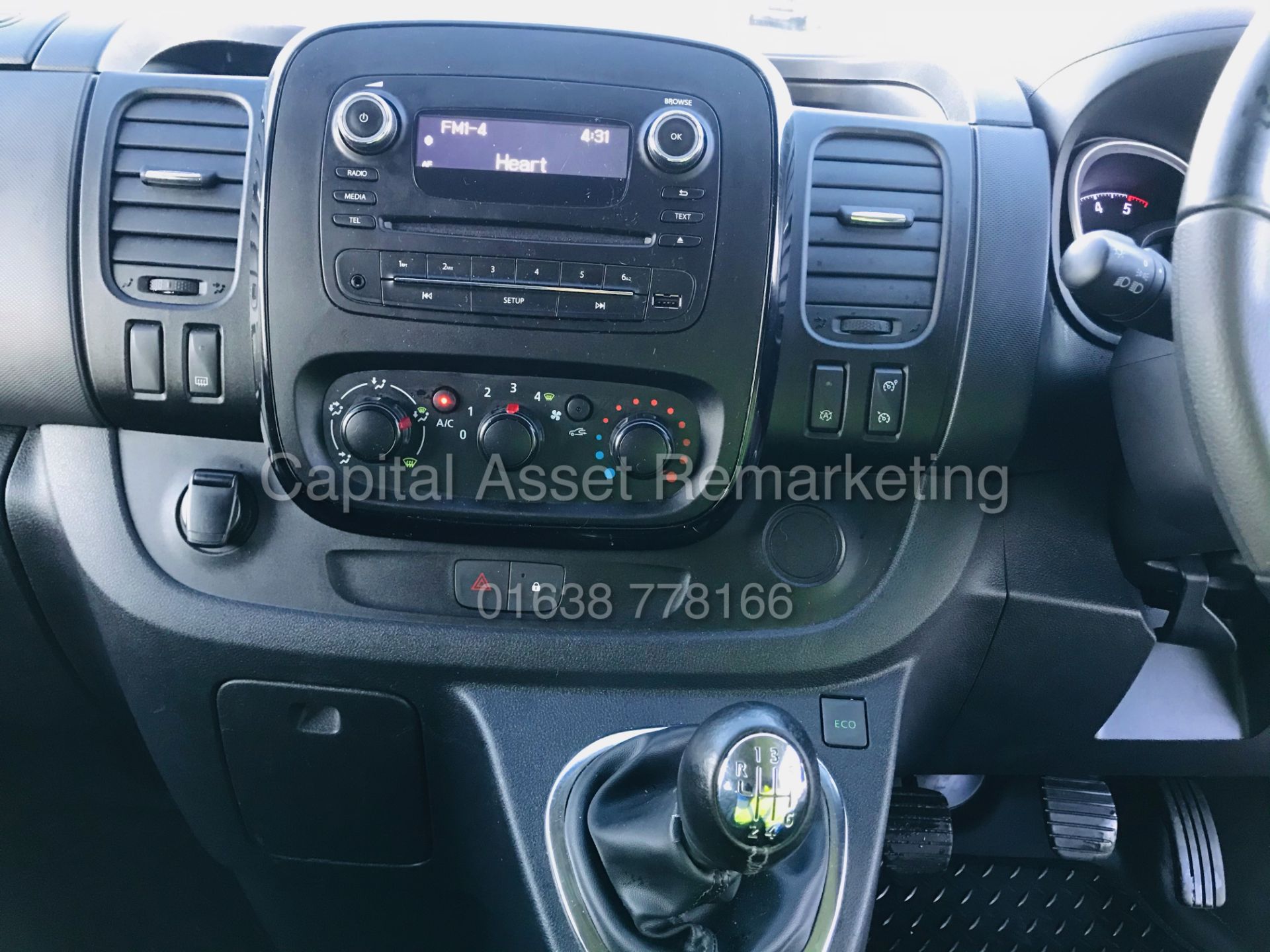 ON SALE VAUXHALL VIVARO "SPORTIVE" 2900 LWB *6 SEATER DUALINER* 1 OWNER -19 REG - LOW MILEAGE - - Image 18 of 27