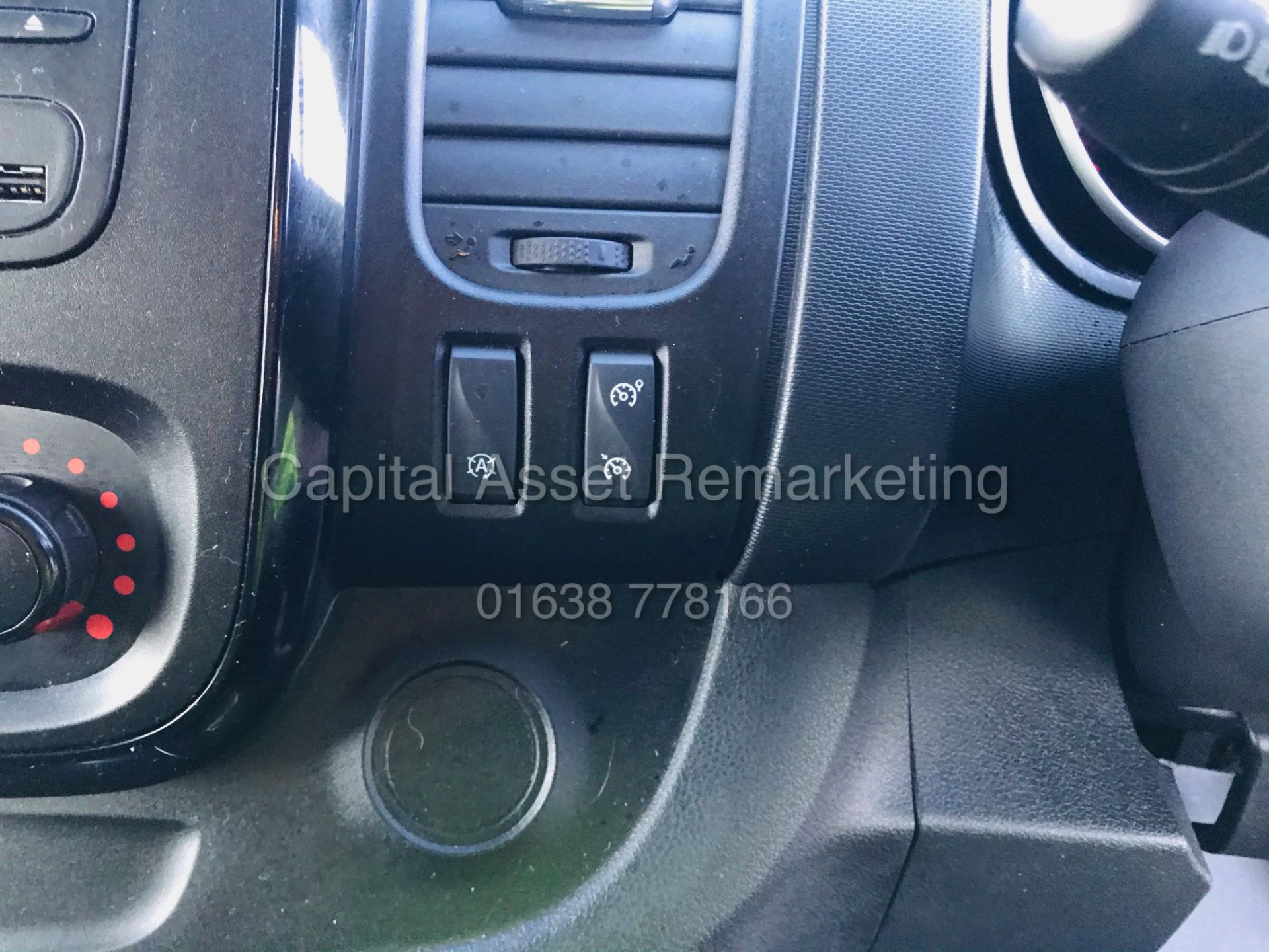 ON SALE VAUXHALL VIVARO "SPORTIVE" 2900 LWB *6 SEATER DUALINER* 1 OWNER -19 REG - LOW MILEAGE - - Image 19 of 27