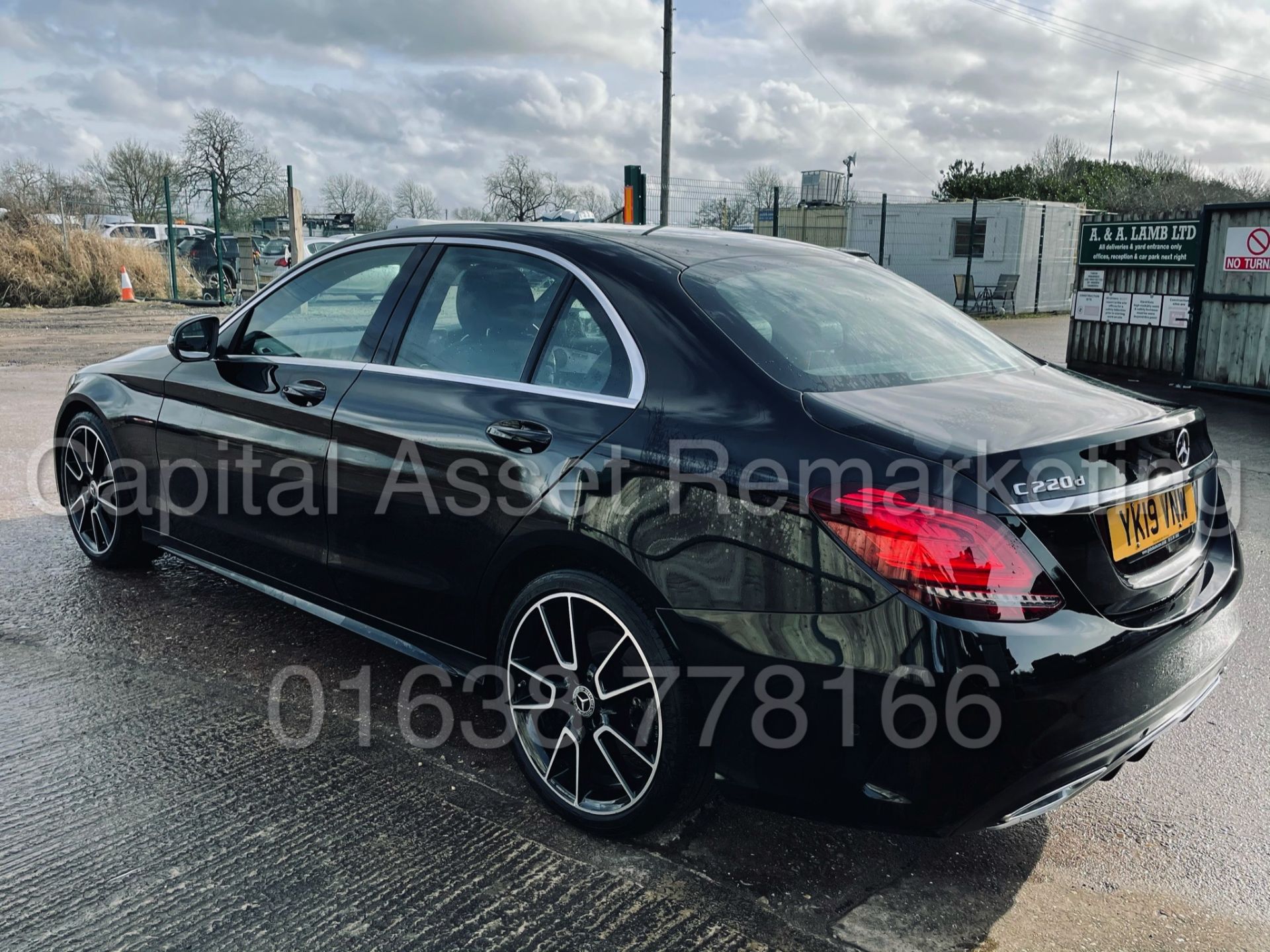 (ON SALE) MERCEDES-BENZ C220D *AMG- PREMIUM* SALOON (2019) '9-G TRONIC - NAV' *TOP SPEC* (1 OWNER) - Image 9 of 48