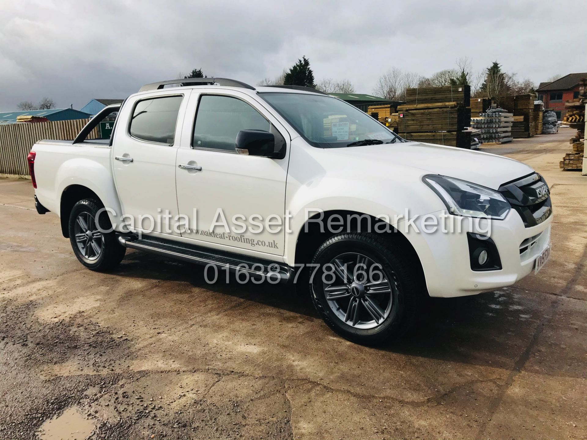 ISUZU D-MAX "BLADE" AUTO (19 REG) FULLY LOADED - SAT NAV - LEATHER - REAR CAMERA -1 OWNER -LOW MILES - Image 2 of 34