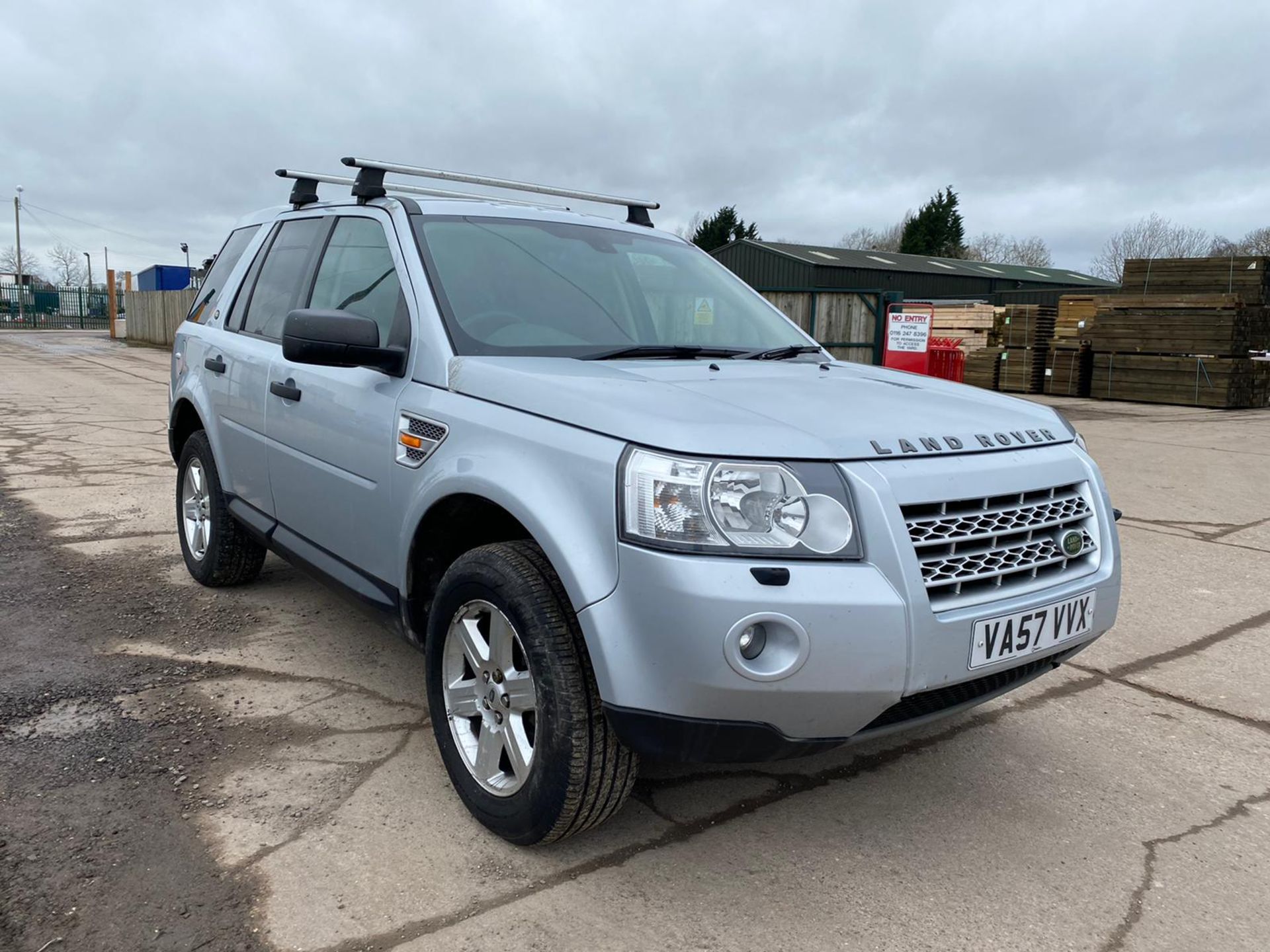 ON SALE LANDROVER FREELANDER GS 2.2TD4 (2008 REG) SILVER - GREAT SPEC -ALLOYS - NEW SHAPE - NO VAT - Image 7 of 16