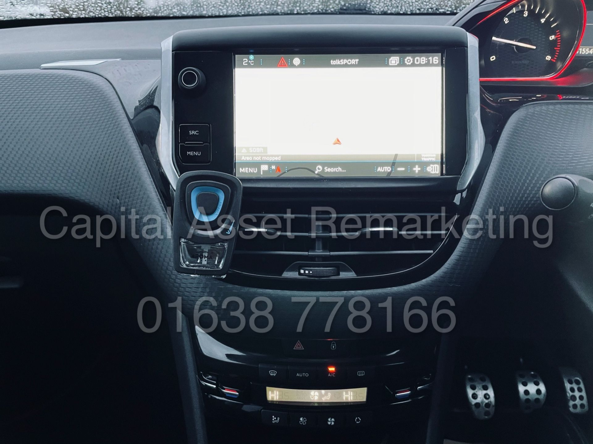 PEUGEOT 2008 *GT LINE* SUV / MPV (2019 - EURO 6) '1.5 BLUE HDI' *SAT NAV - PAN ROOF' *LOW MILES* - Image 39 of 46