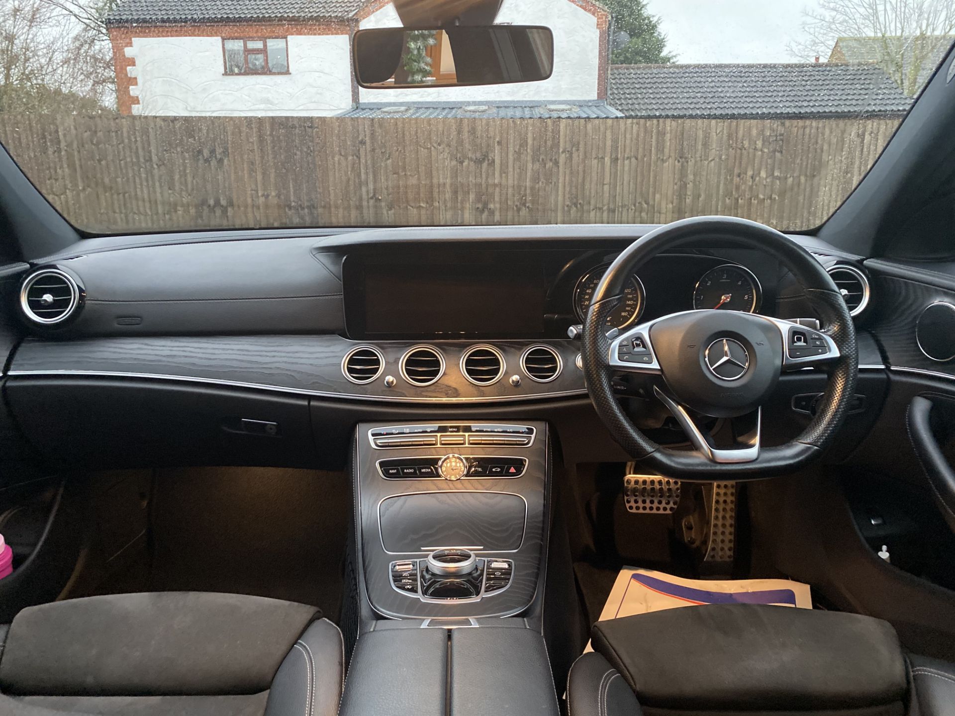 On Sale MERCEDES E220d "AMG-LINE" 9G TRONIC AUTO - BLACK- 18 REG - LEATHER - SAT NAV - LOW MILES - - Image 10 of 22