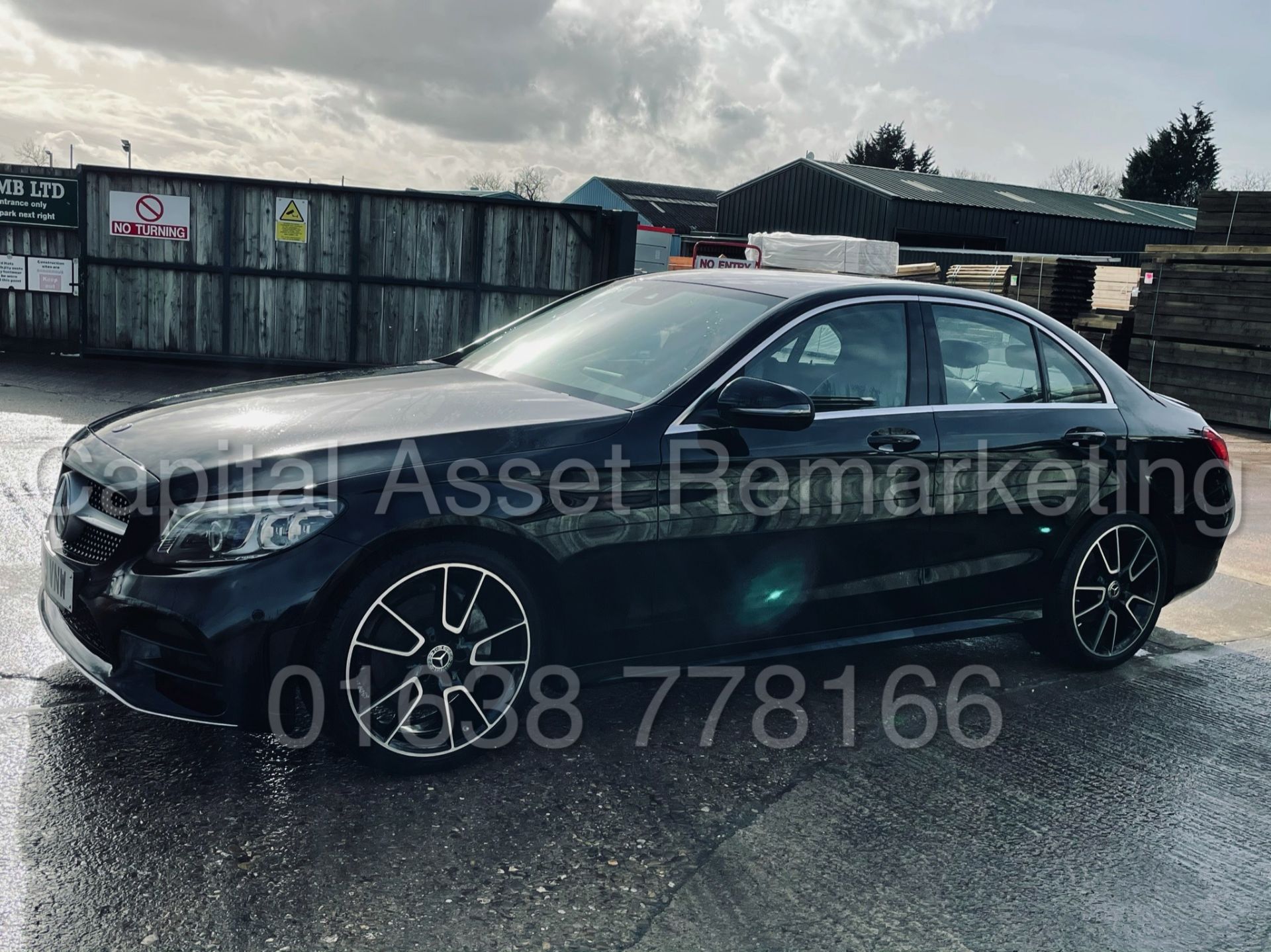 MERCEDES-BENZ C220D *AMG- PREMIUM* SALOON (2019 - NEW MODEL) '9-G TRONIC - NAV' *TOP SPEC* (1 OWNER) - Image 8 of 48