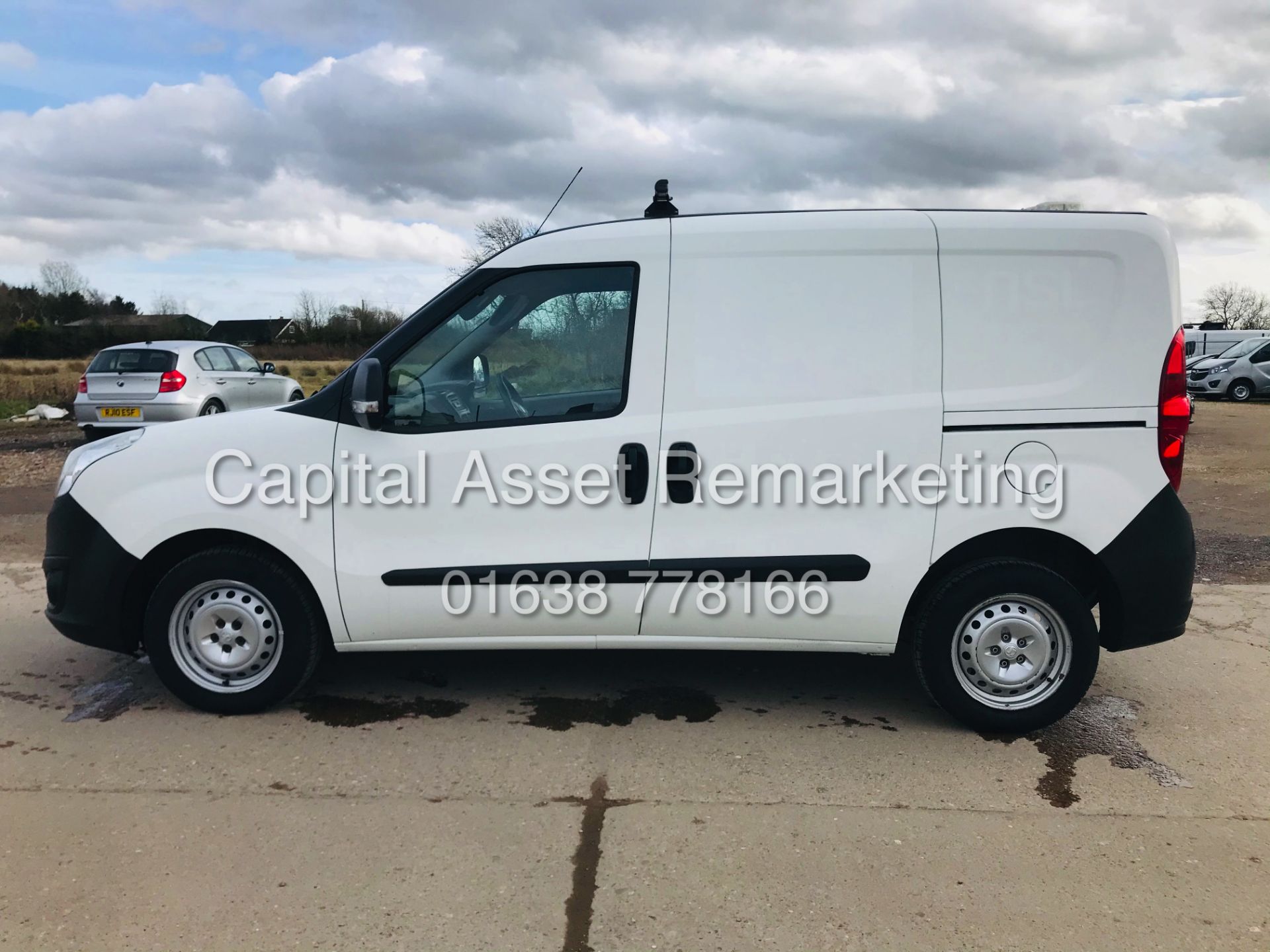 ON SALE VAUXHALL COMBO 2000 CDTI (2017 MODEL) 1 OWNER - ELEC PACK - SIDE LOADING DOOR - Image 11 of 16