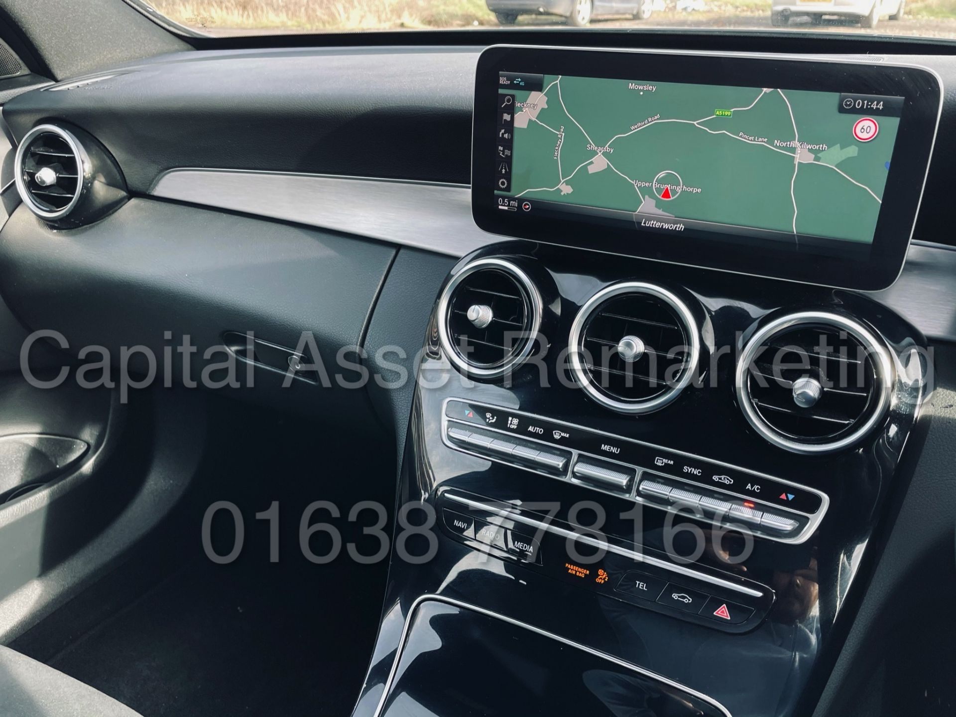 MERCEDES-BENZ C220D *AMG- PREMIUM* SALOON (2019 - NEW MODEL) '9-G TRONIC - NAV' *TOP SPEC* (1 OWNER) - Image 41 of 48