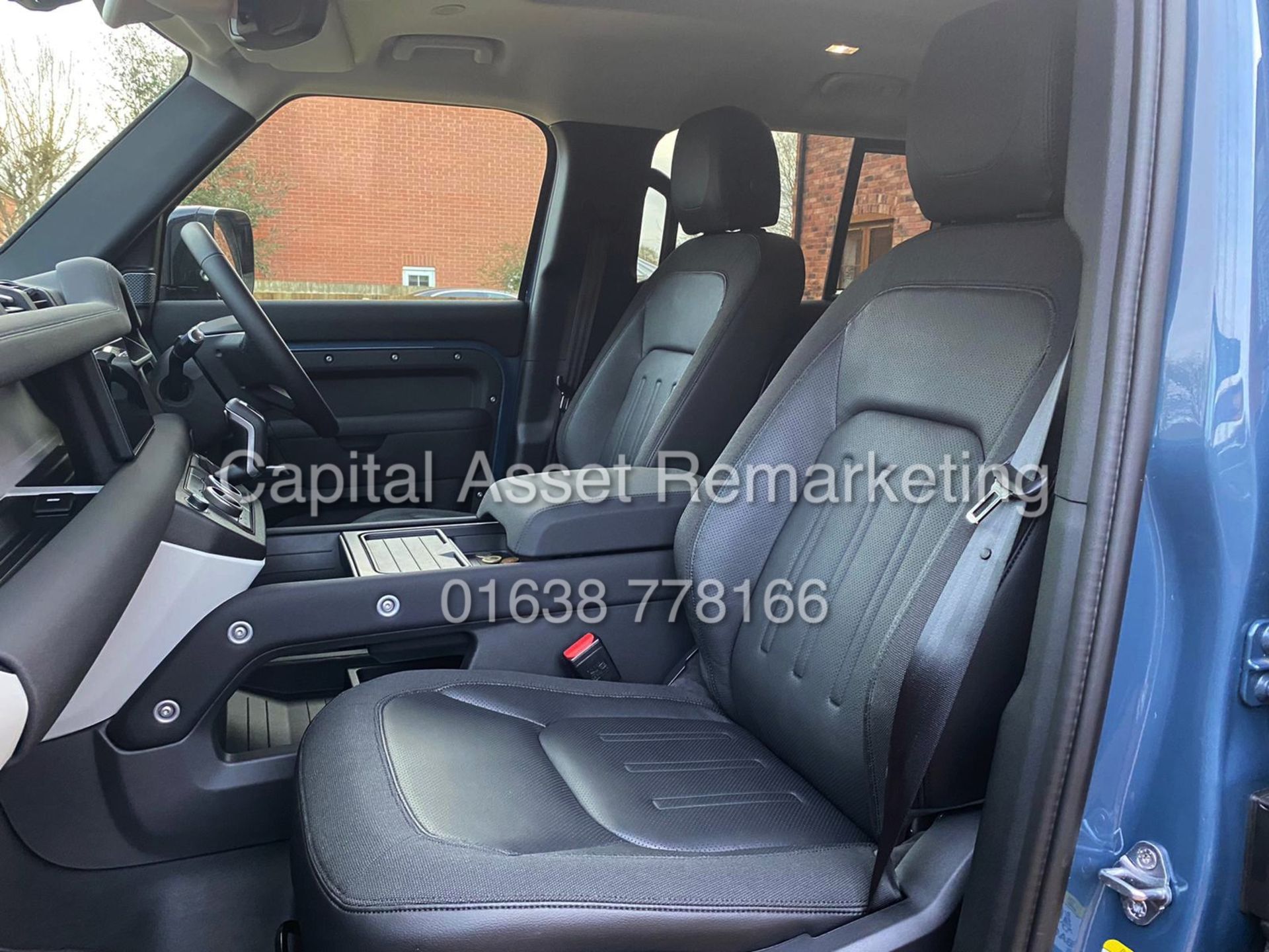 (On Sale) LAND ROVER DEFENDER 110 (NEW MODEL) 7 SEATER- AUTO- LEATHER- SAT NAV- (70 REG) - HUGE SPEC - Image 19 of 32