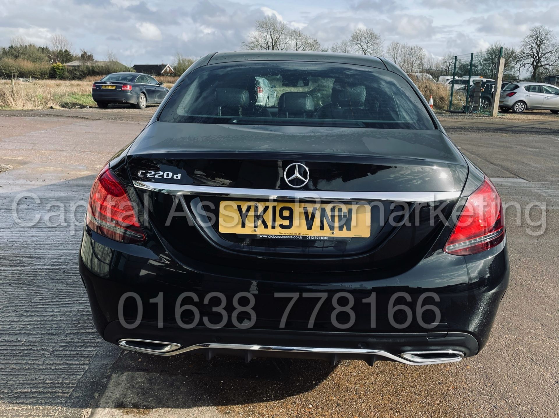 MERCEDES-BENZ C220D *AMG- PREMIUM* SALOON (2019 - NEW MODEL) '9-G TRONIC - NAV' *TOP SPEC* (1 OWNER) - Image 11 of 48