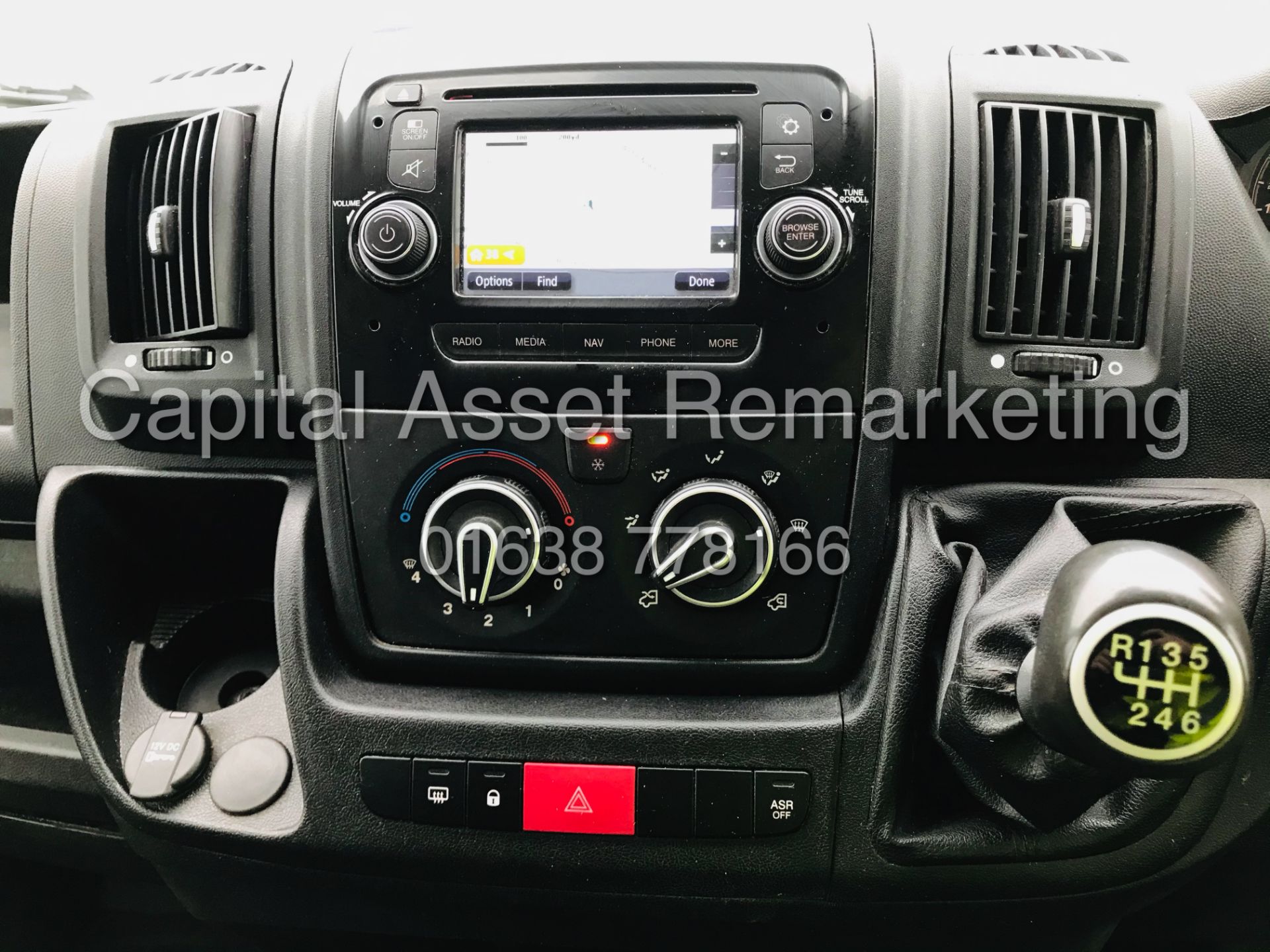 PEUGEOT BOXER 2.0 BLUE-HDI "PROFESSIONAL" EURO 6 / ULEZ COMPLIANT (2017 MODEL) AC / SAT NAV - Image 13 of 17