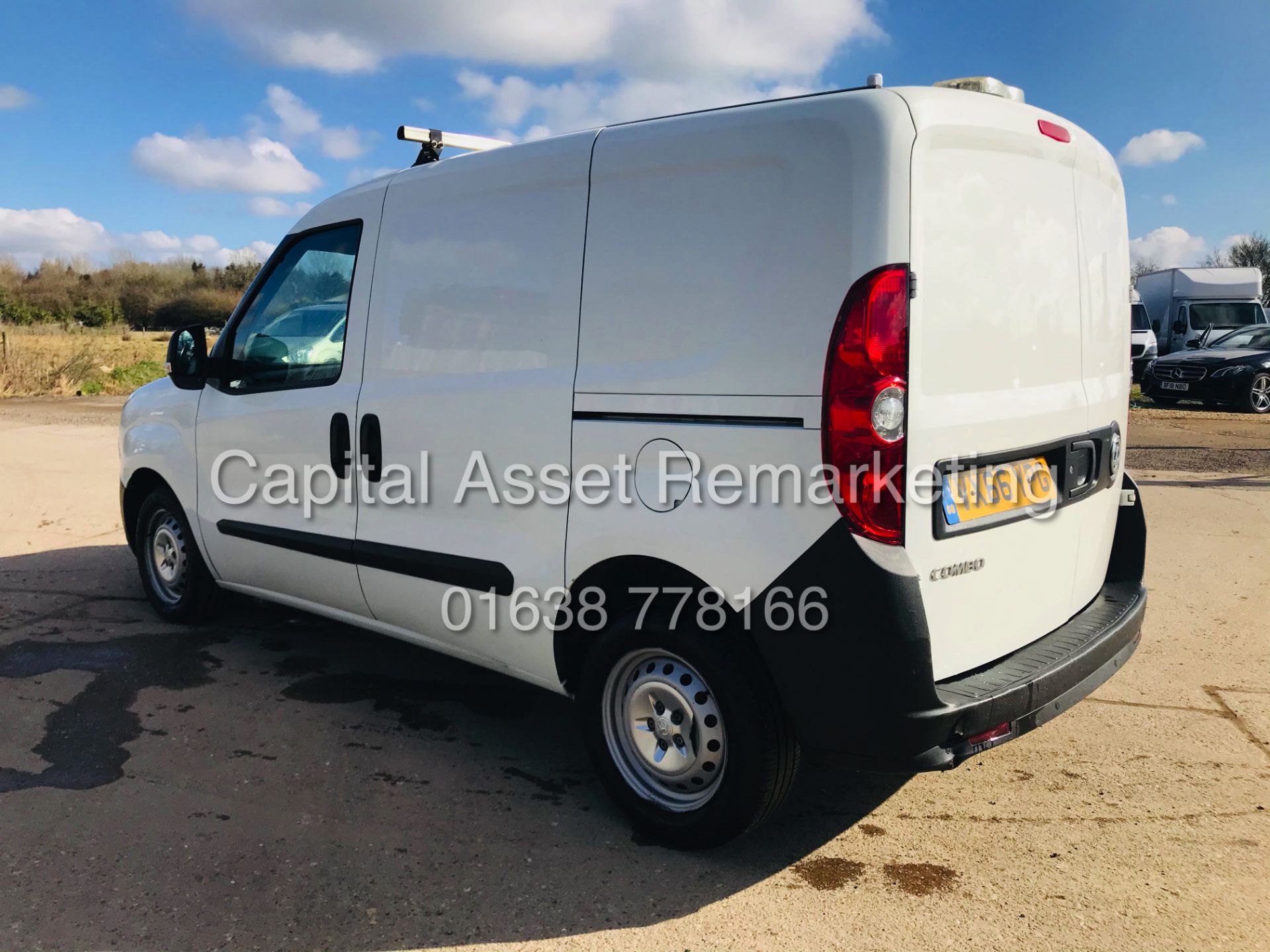 On Sale VAUXHALL COMBO 2000 CDTI (2017 MODEL) 1 OWNER *EURO 6 / ULEZ COMPLIANT* SIDE DOOR - Image 9 of 21