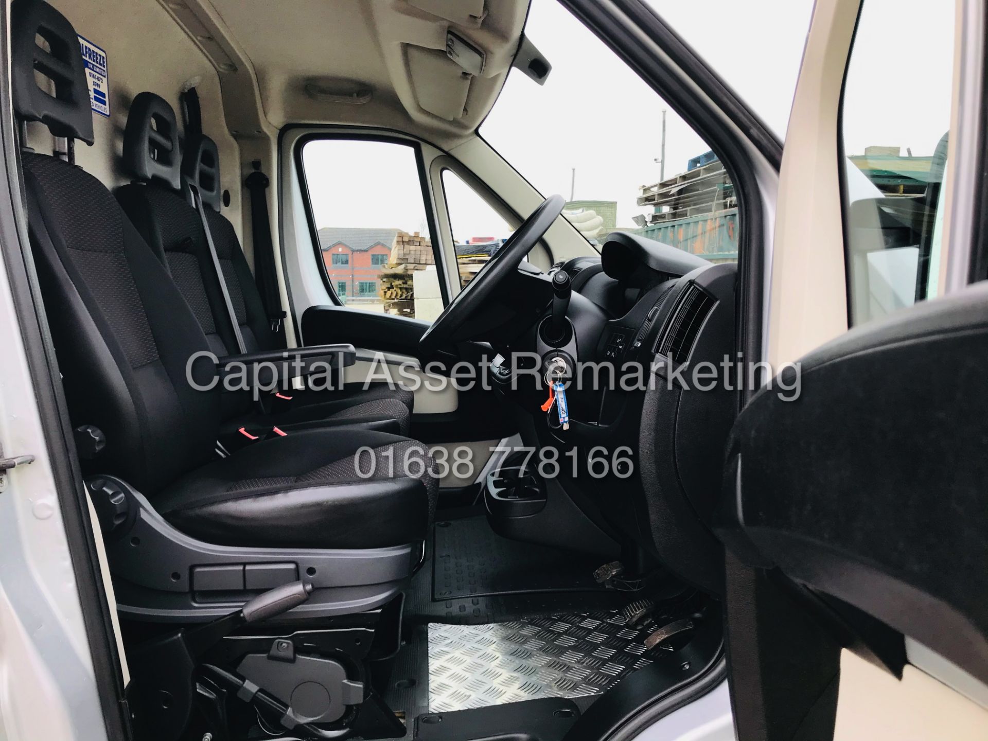 ON SALE PEUGEOT BOXER 2.0 BLUE-HDI "PROFESSIONAL" LWB (2018 MODEL) FRIDGE VAN - EXTERNAL TAIL-LIFT - Image 12 of 25